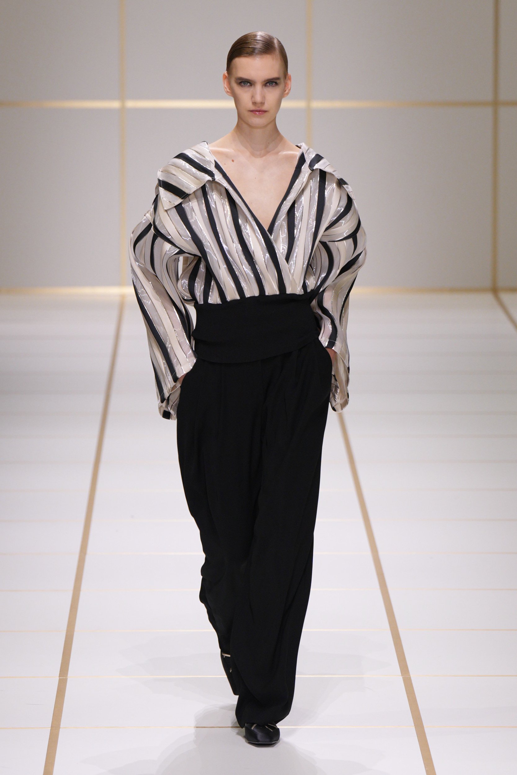 2027年春夏コレクション_GIORGIO ARMANI(ジョルジオ アルマーニ)_モデル_23
