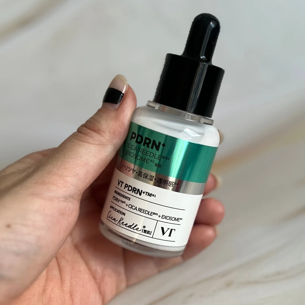 【VT】盛れるツヤがスキンケアで生まれる！ PDRN入り美容液が手放せません