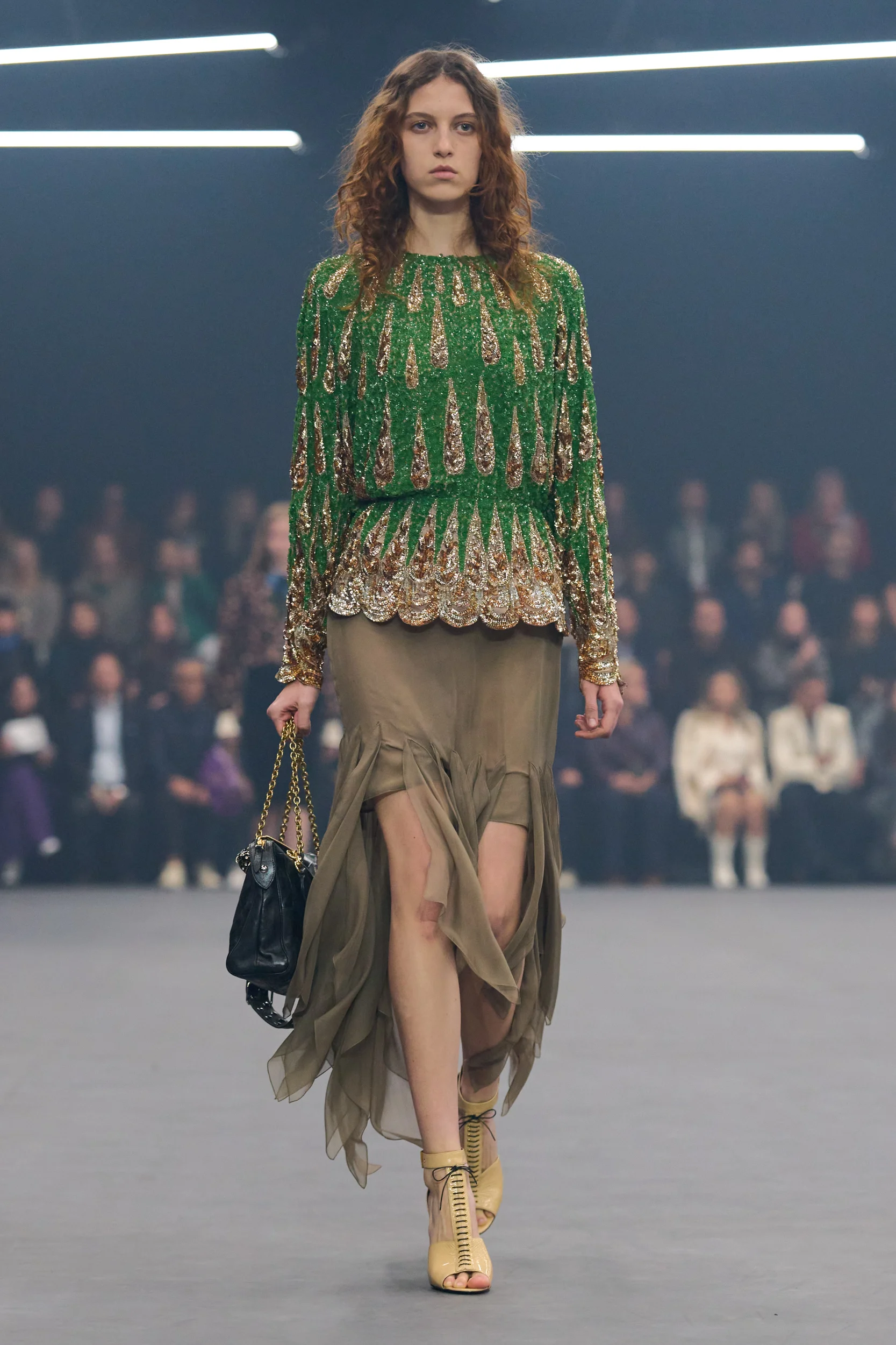 2026年春夏コレクション_VALENTINO(ヴァレンティノ)_モデル_24