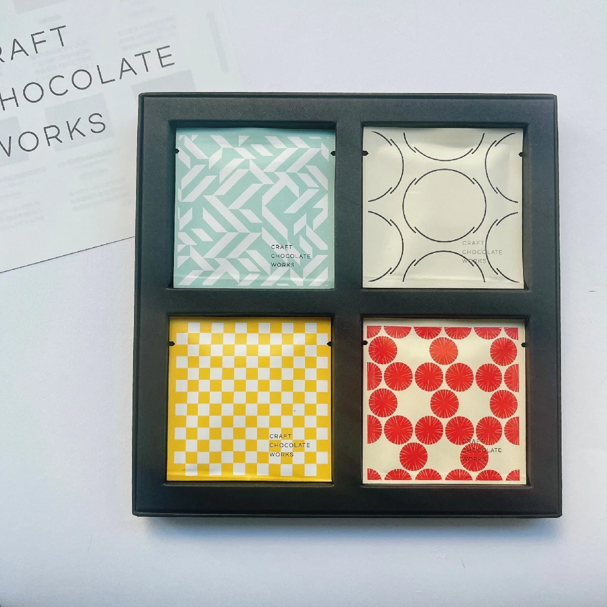 東京発、ビーントゥバーチョコの魅力を食べ比べ【CRAFT CHOCOLATE WORKS｜mini Bar assort】