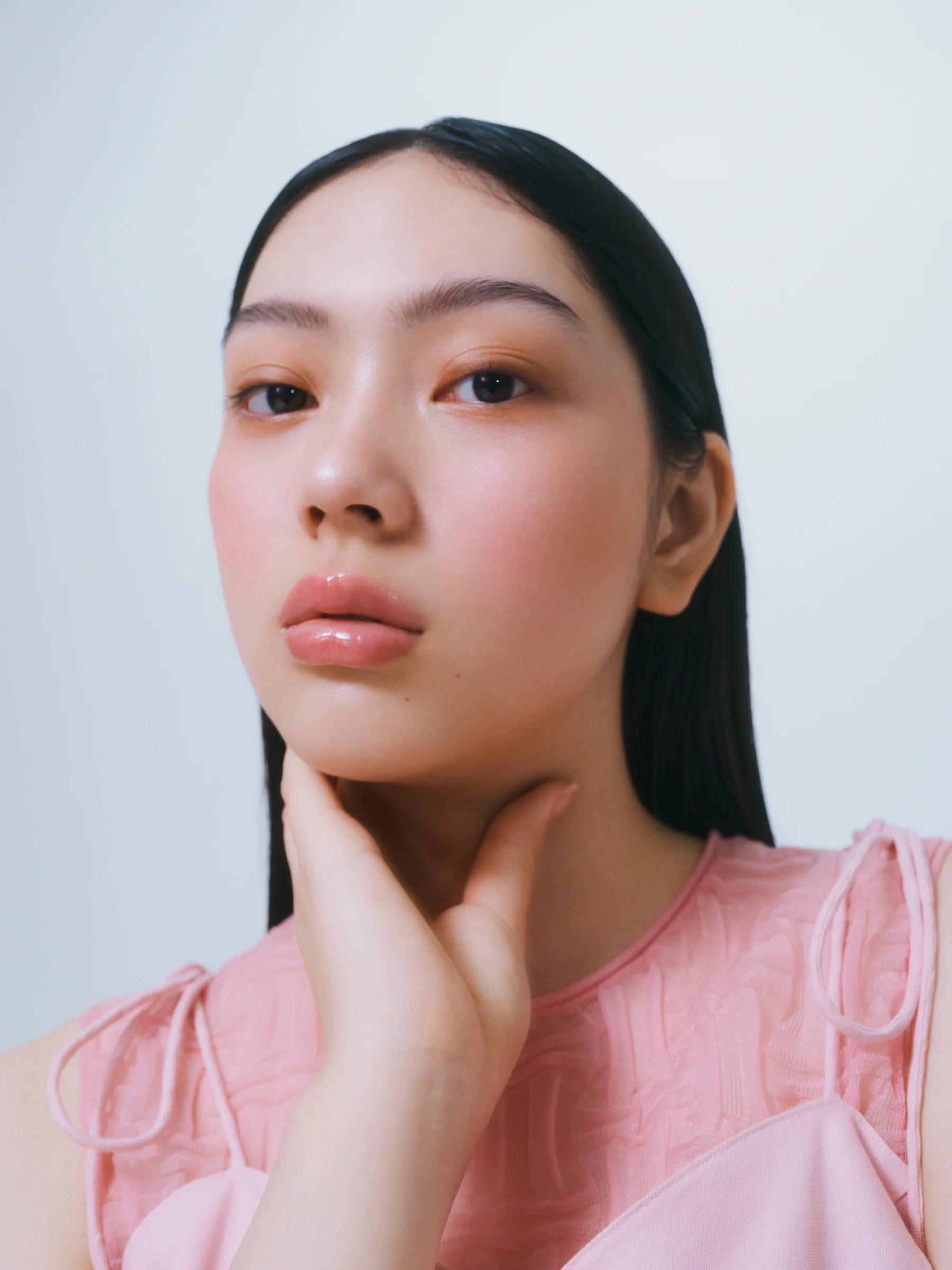 NARS ホットエスケープ チークパレットⅠ ¥7,260、同 アフターグロー リップオイル 520A ¥4,180 ※6月11日（水）数量限定発売／NARS JAPAN