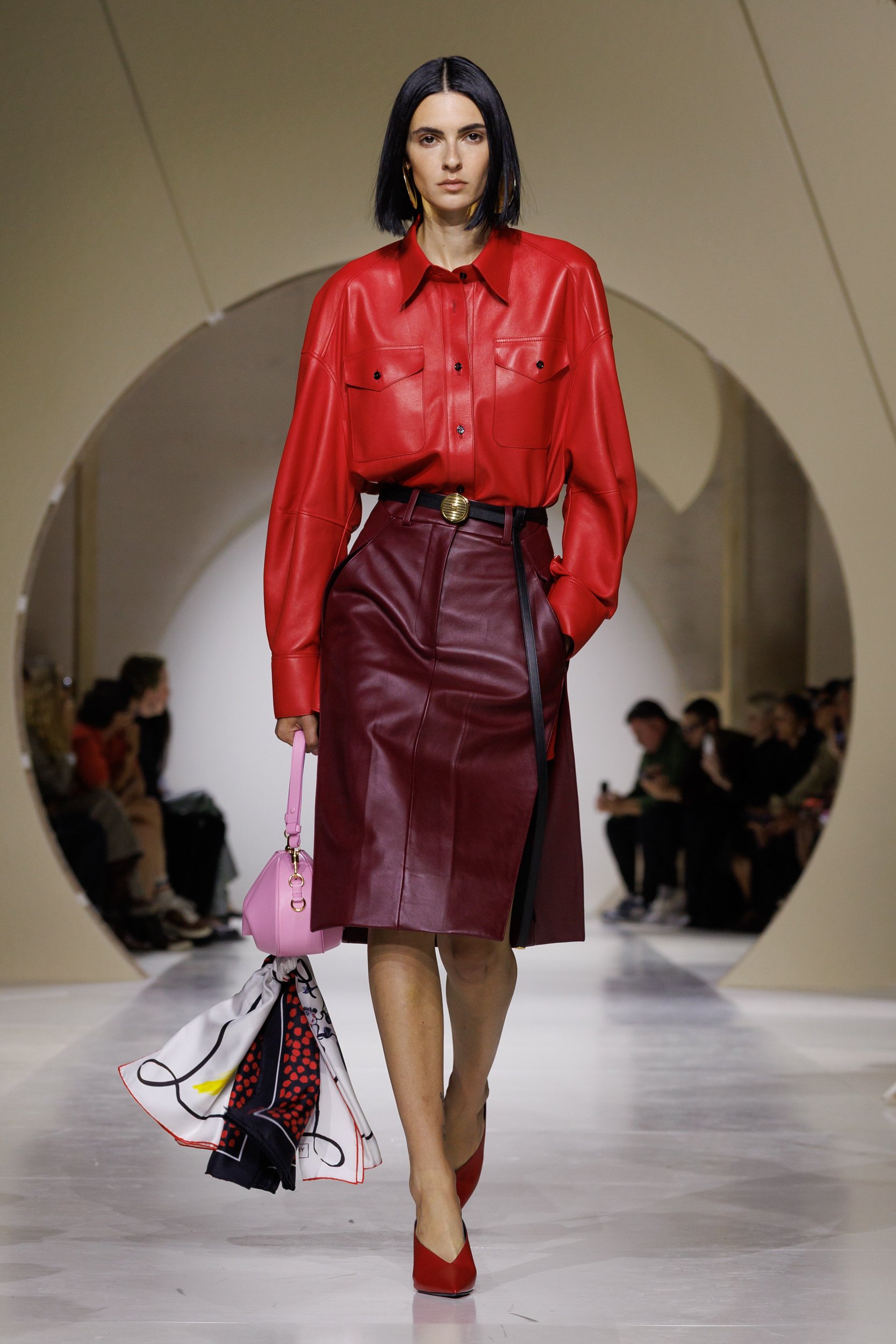 2027年春夏コレクション_GIVENCHY(ジバンシィ)_モデル_6
