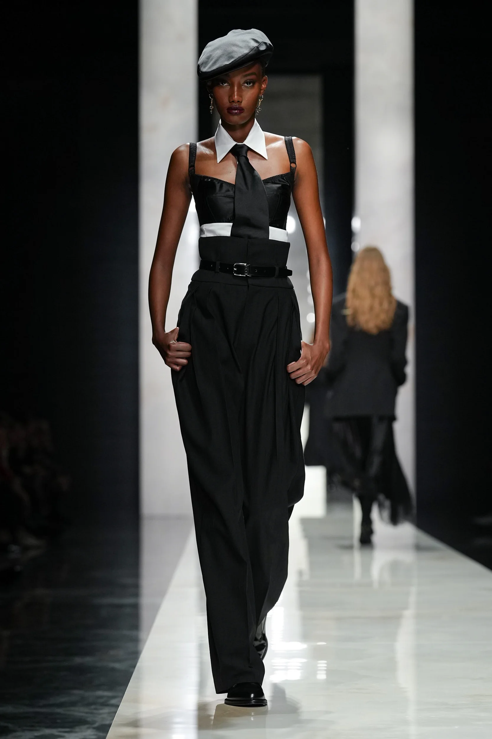 2026-27年秋冬コレクション_DOLCE&GABBANA(ドルチェ&ガッバーナ)_モデル_49