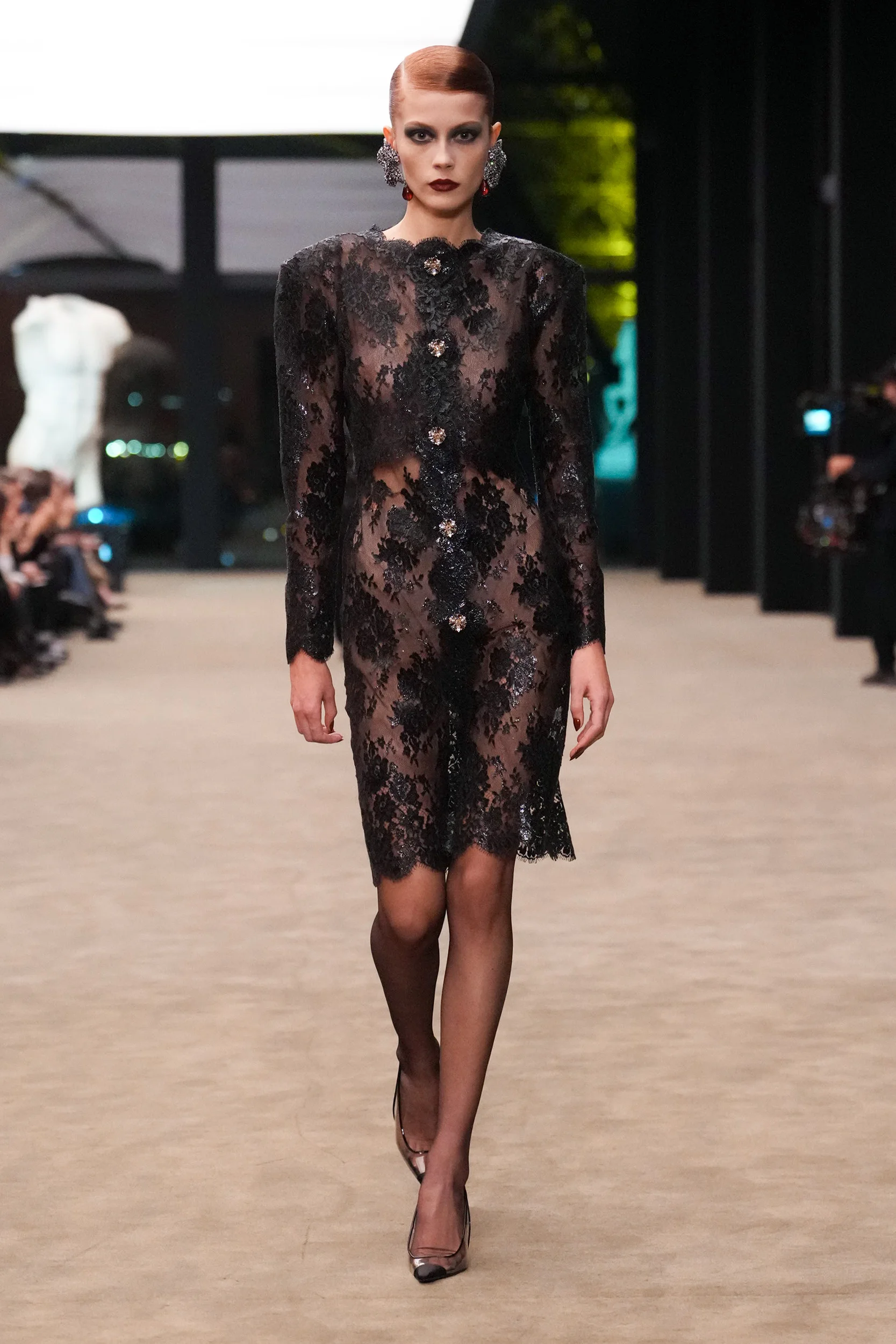 2026-27年秋冬コレクション_SAINT LAURENT(サンローラン)_モデル_34