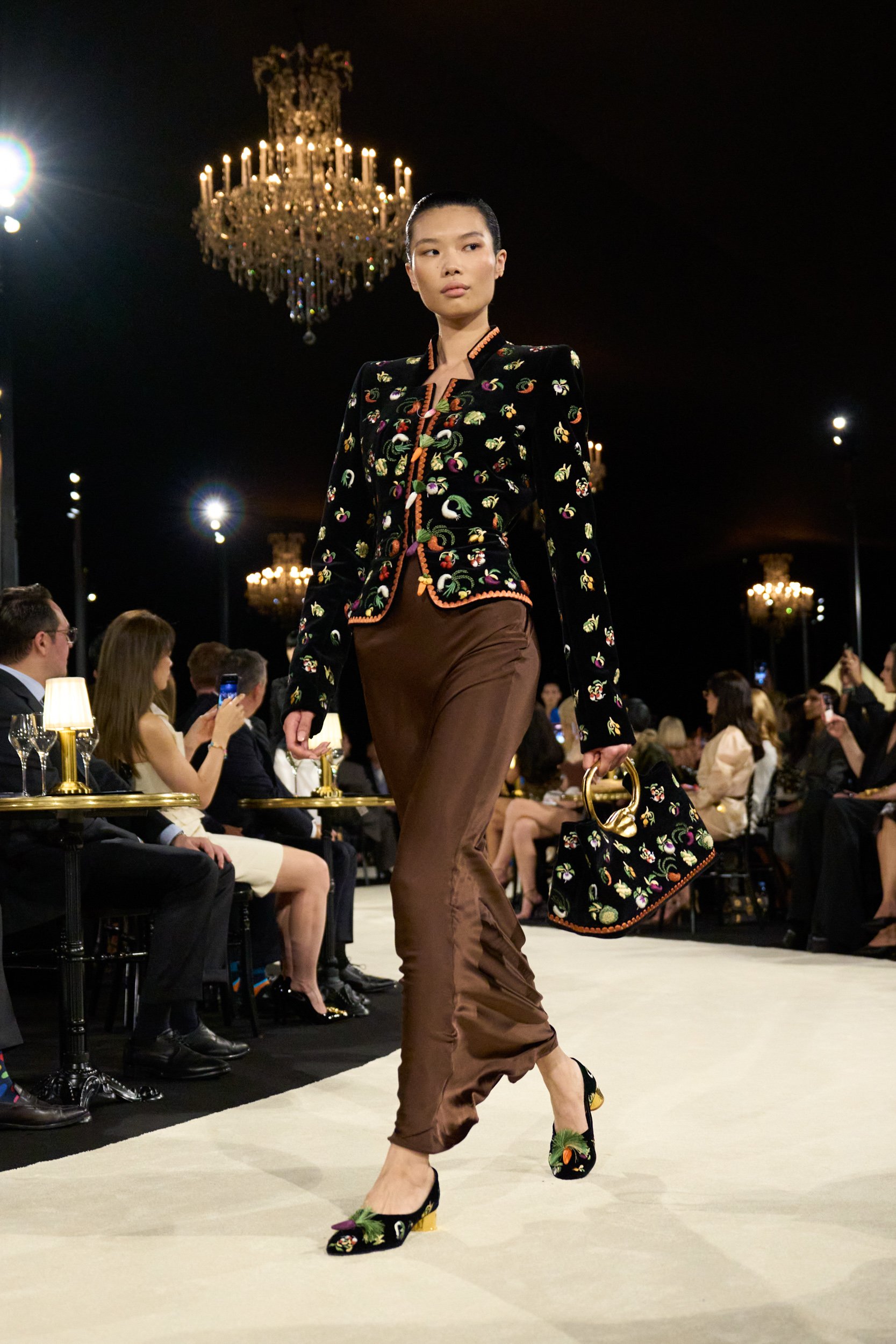 2027年春夏コレクション_SCHIAPARELLI(スキャパレリ)_モデル_49