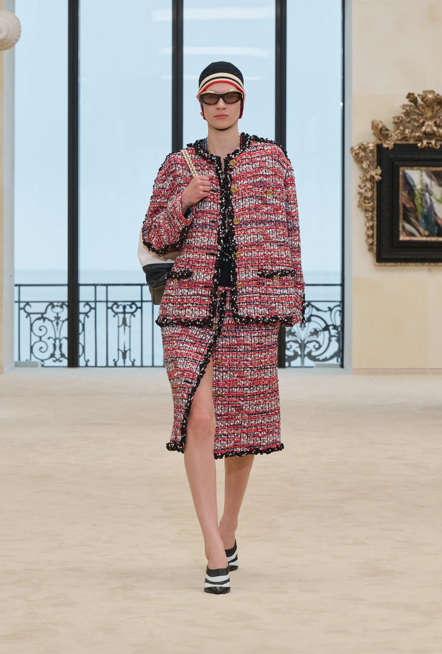2027年クルーズコレクション_CHANEL(シャネル)_モデル_18