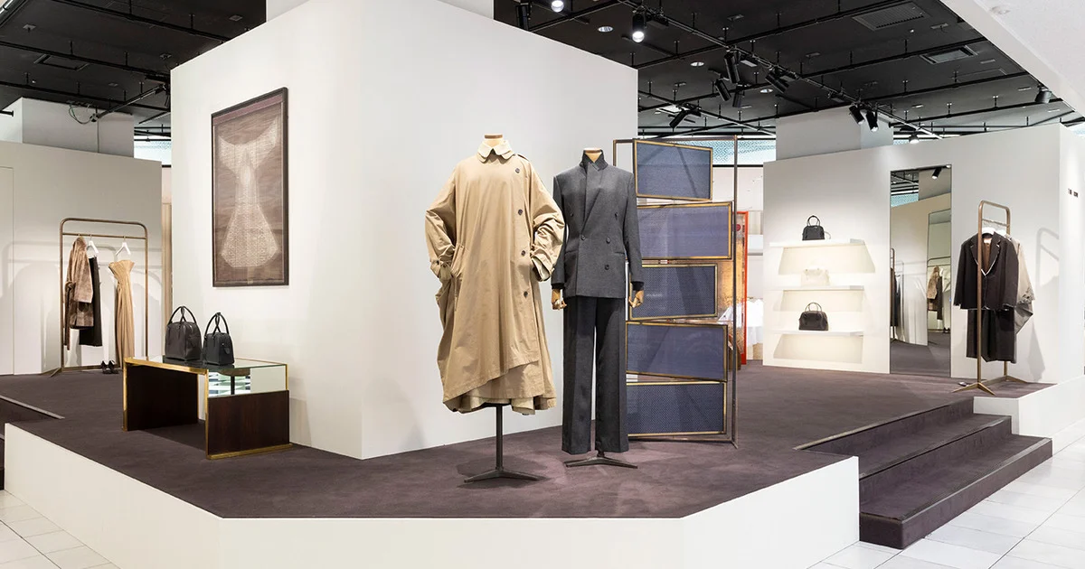 b9f240de-8624-4022-bfc9-