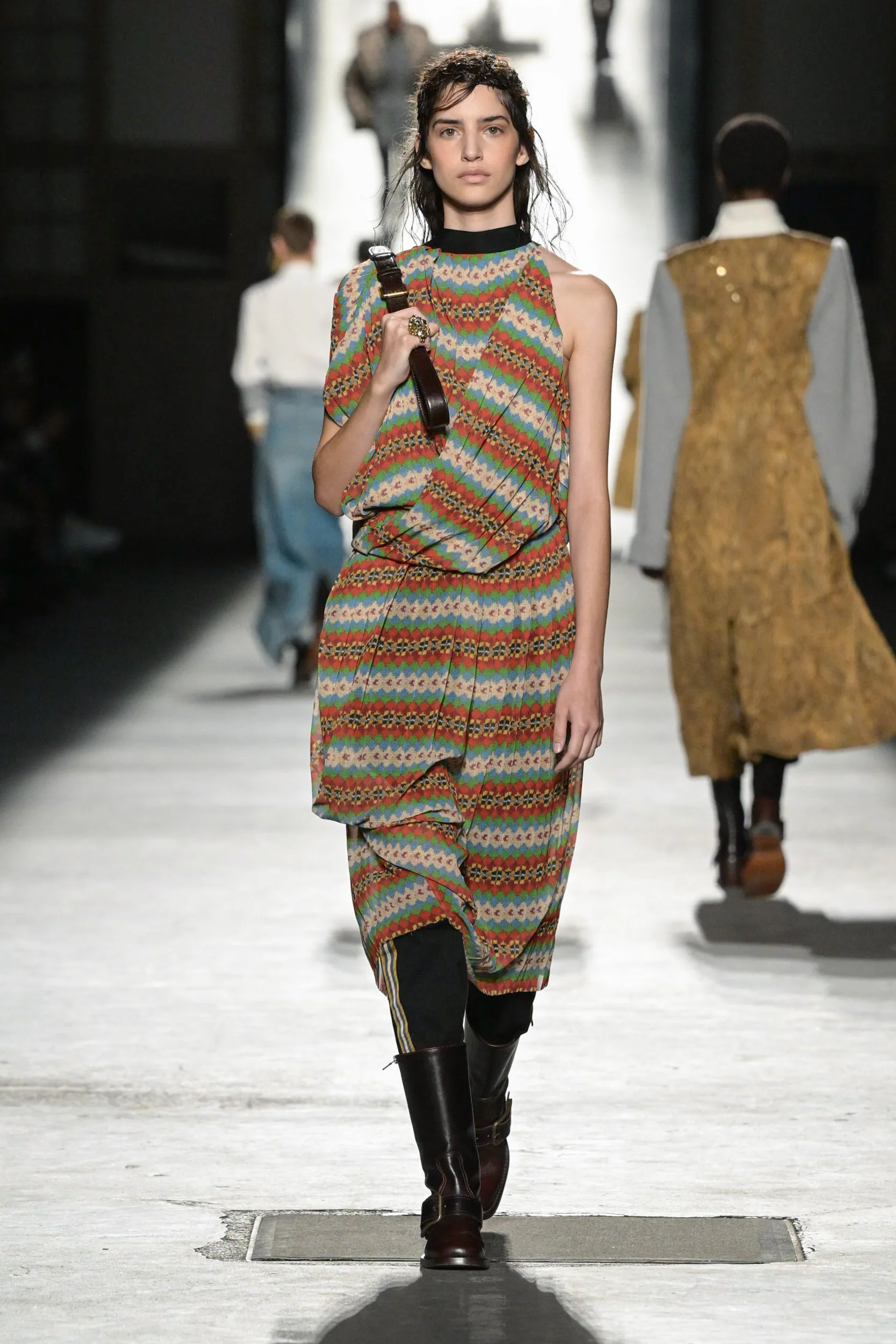 2026-27年秋冬コレクション_DRIES VAN NOTEN(ドリス ヴァン ノッテン)_モデル_34