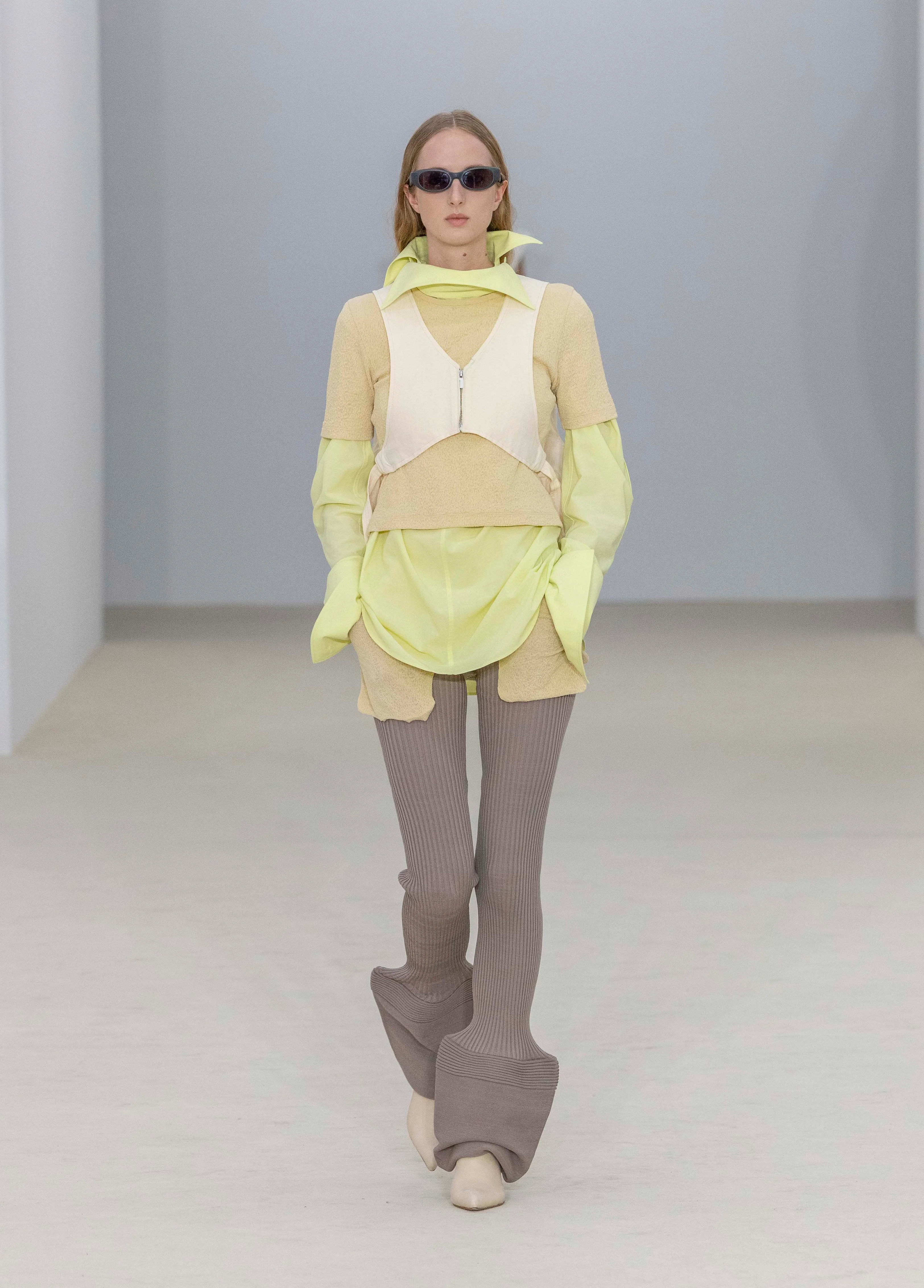 2026年春夏コレクション_ISSEY MIYAKE(イッセイミヤケ)_モデル_11
