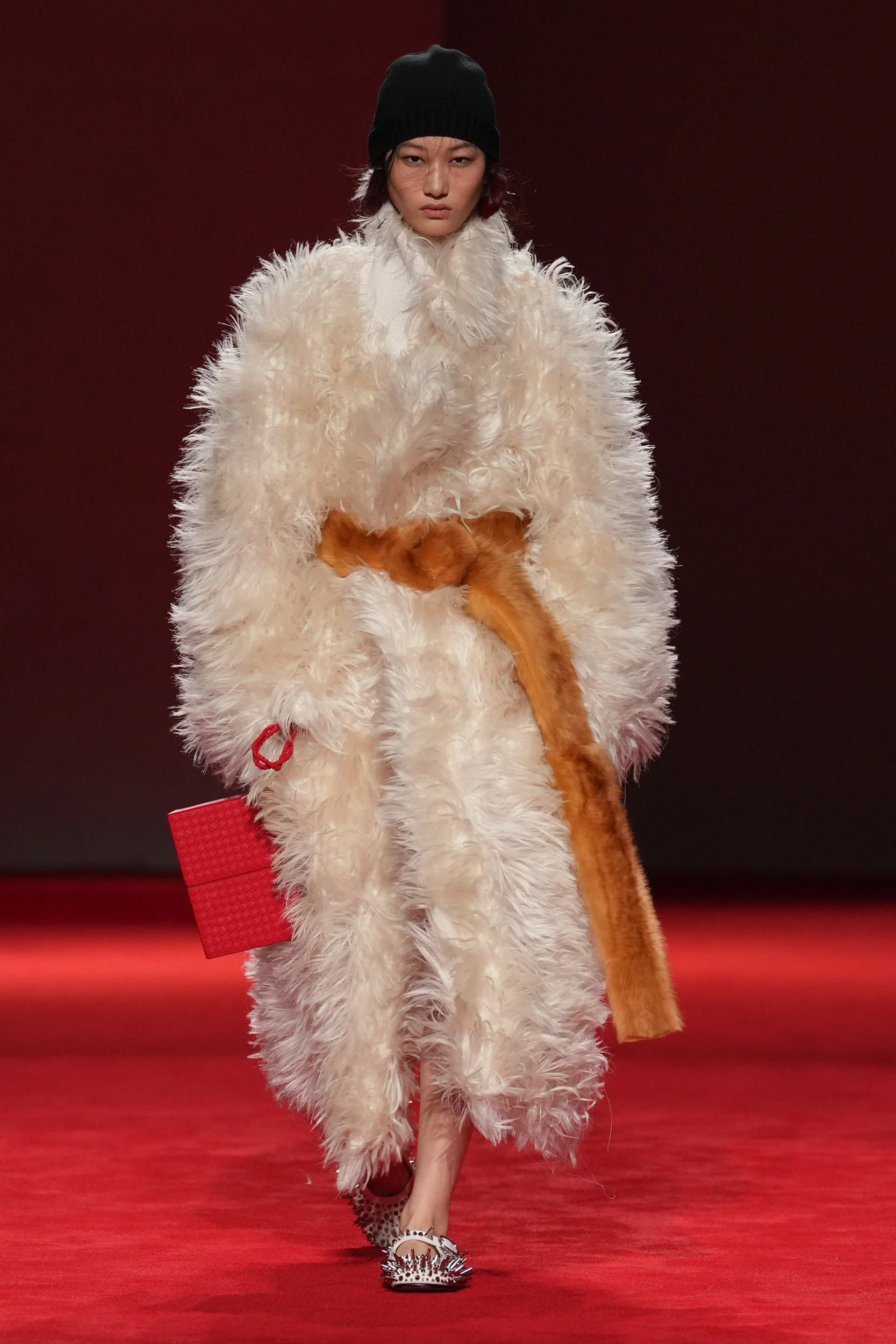 2026-27年秋冬コレクション_BOTTEGA VENETA(ボッテガ ヴェネタ)_モデル_40