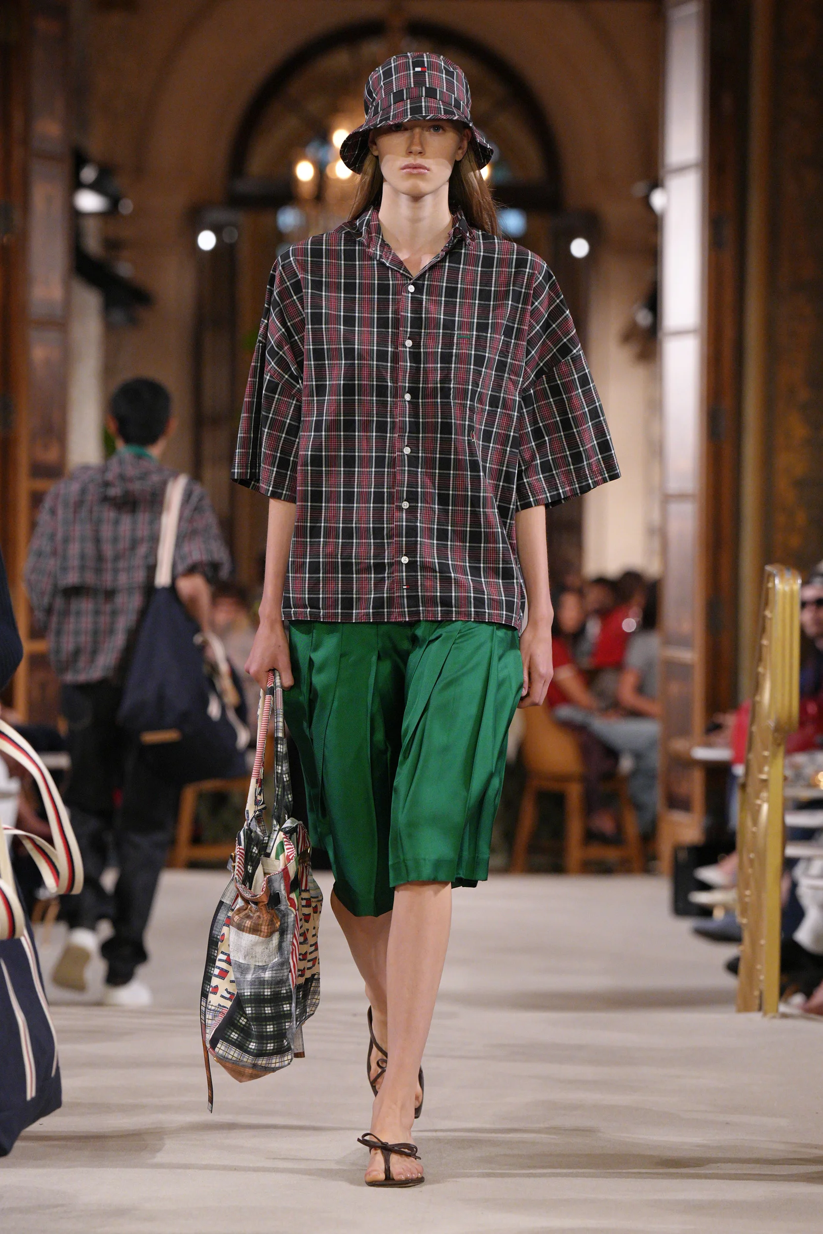 2027年春夏コレクション_TOMMY HILFIGER(トミー ヒルフィガー)_モデル_56