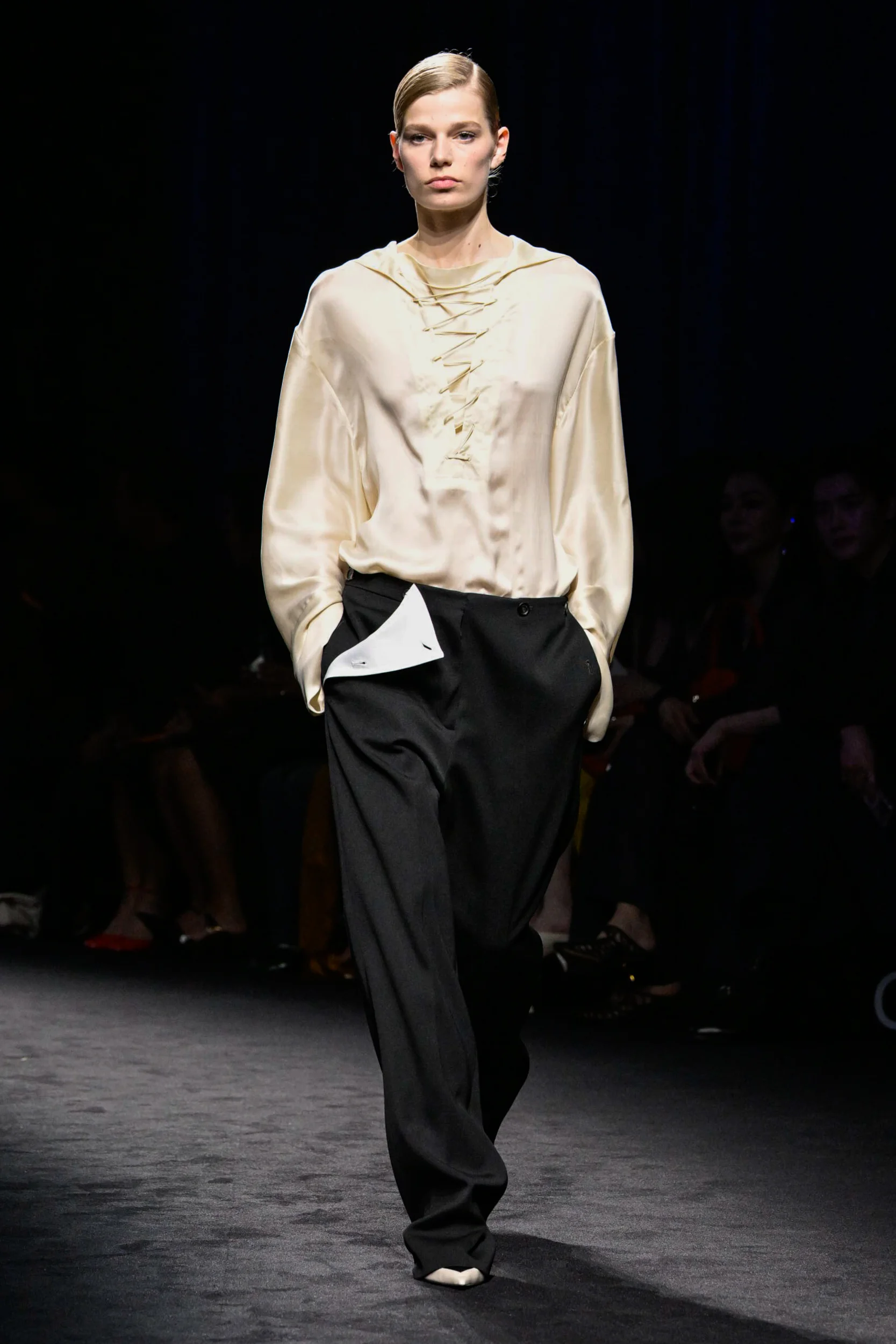 2026-27年秋冬コレクション_FERRAGAMO(フェラガモ)_モデル_5