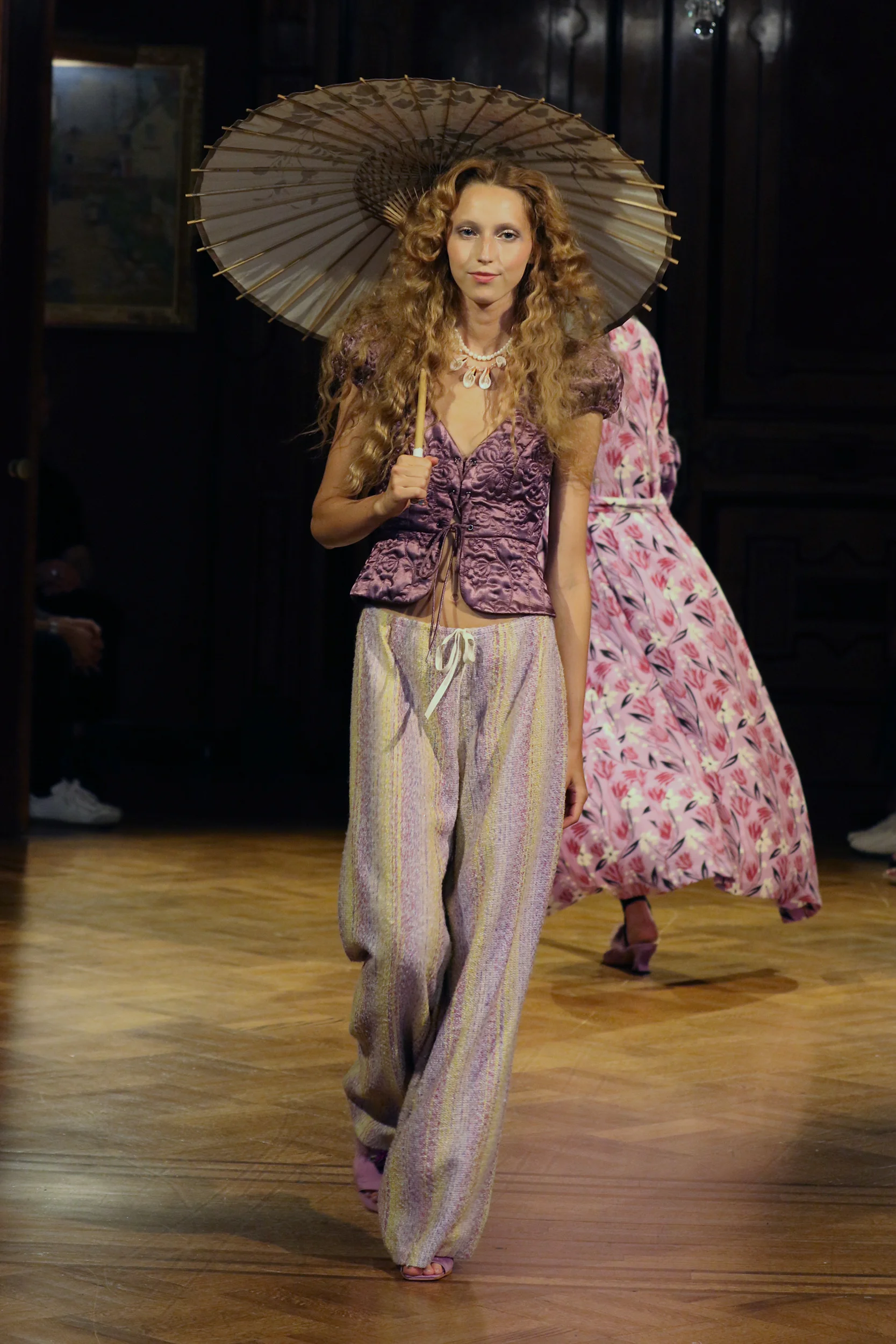 2027年春夏コレクション_ANNA SUI(アナ スイ)_モデル_7