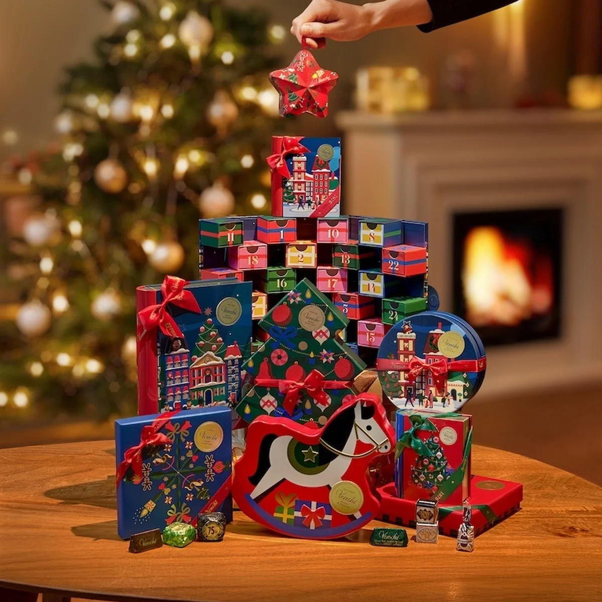 クリスマスの魔法がかかった、アーティスティックなギフトボックスが勢揃い。【ヴェンキ】からのホリデーコレクションが登場