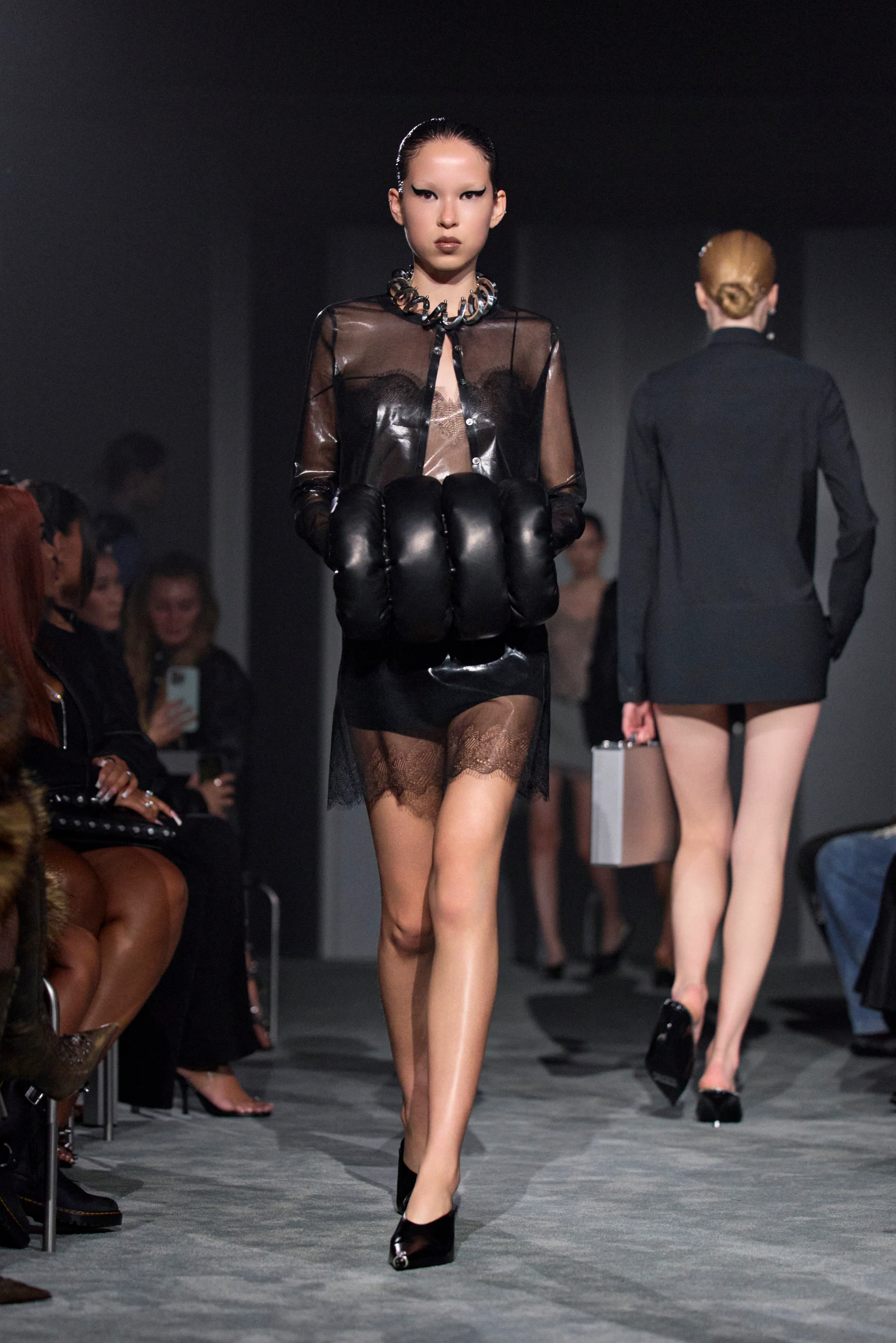 2026年春夏コレクション_ALEXANDER WANG(アレキサンダー ワン)_モデル_12