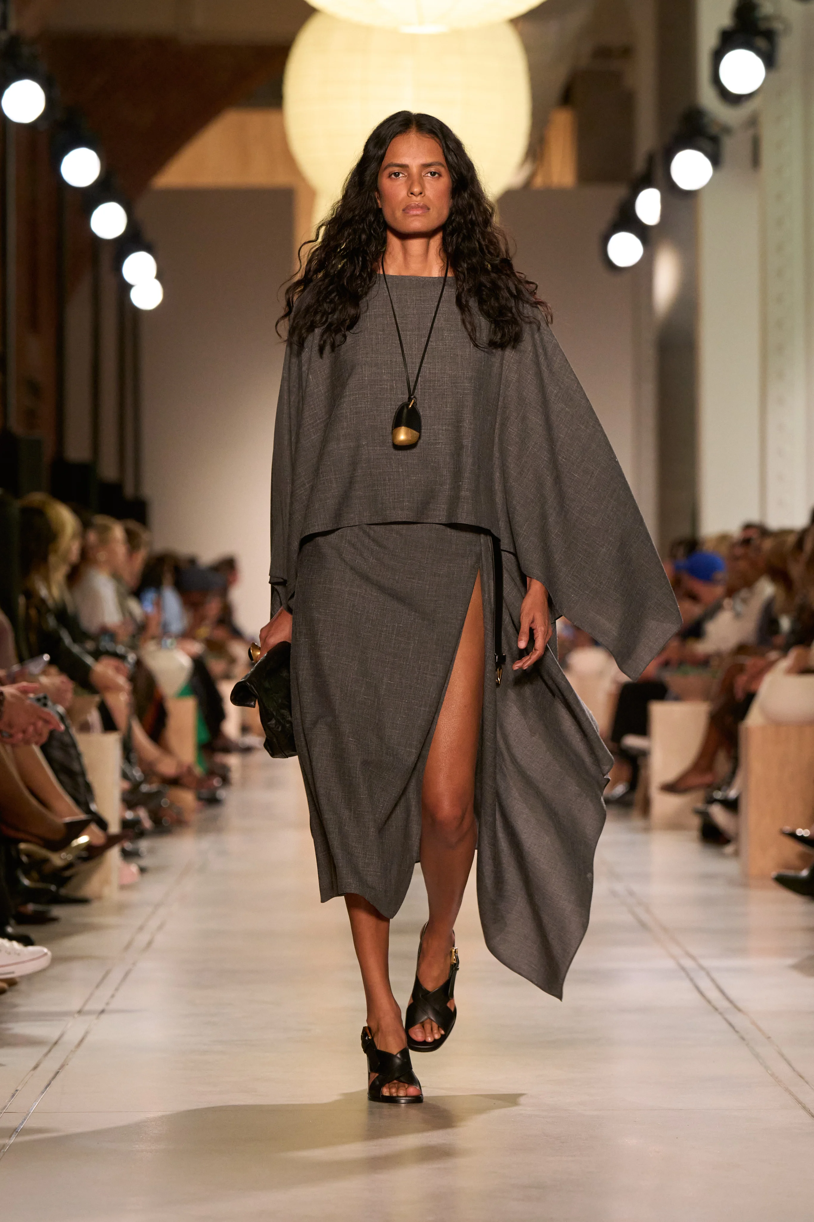 2026年春夏コレクション_MICHAEL KORS COLLECTION(マイケル・コース コレクション)_モデル_56