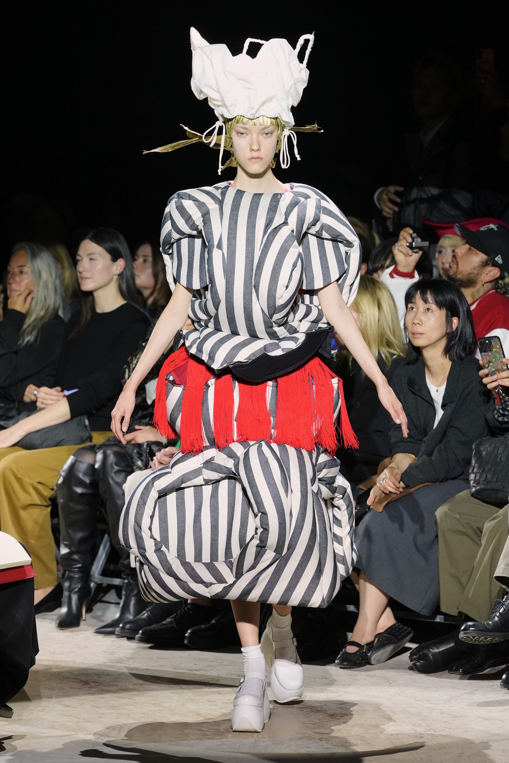 2027年春夏コレクション_COMME DES GARÇONS(コム デ ギャルソン)_モデル_6