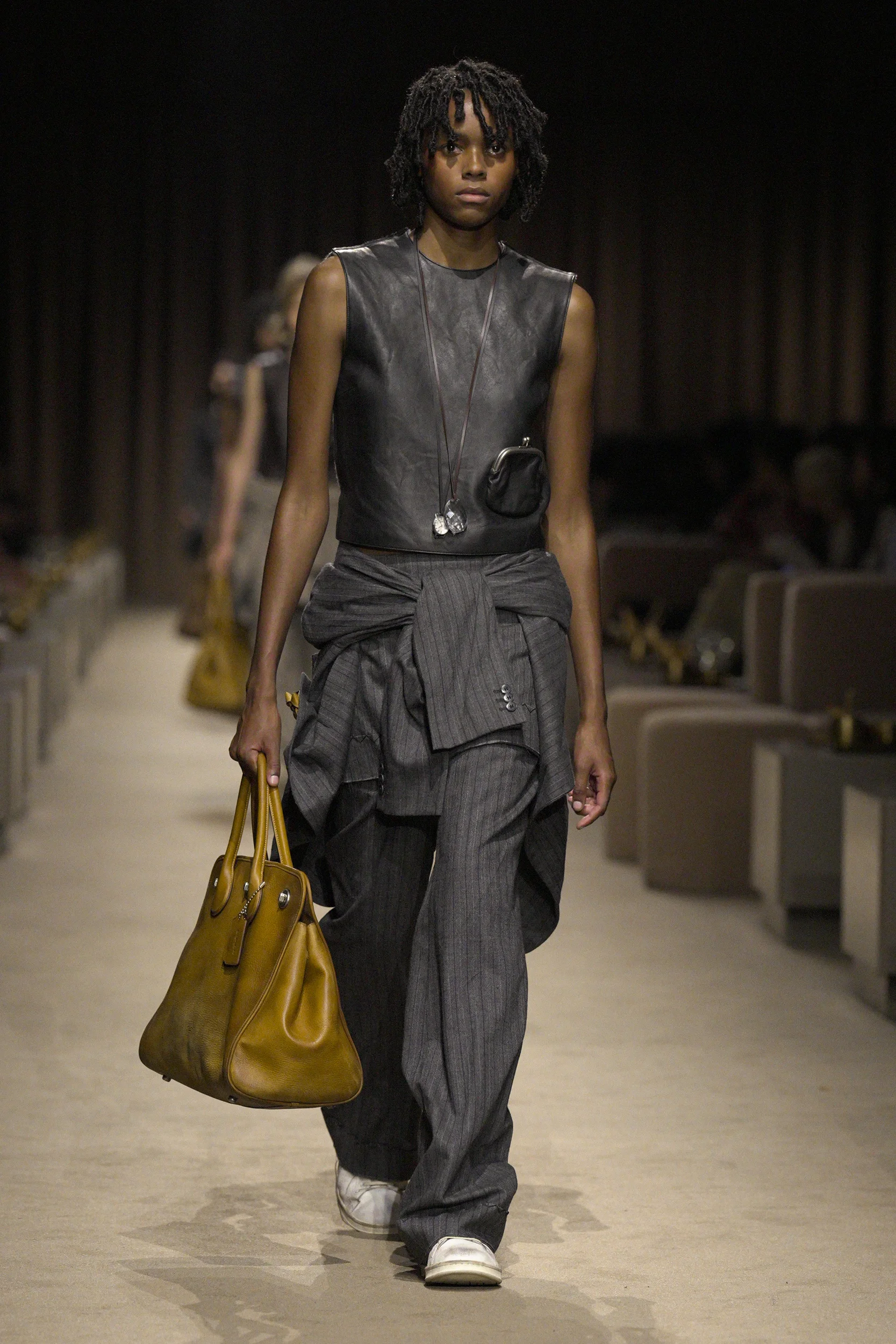 2027年春夏コレクション_COACH(コーチ)_モデル_3
