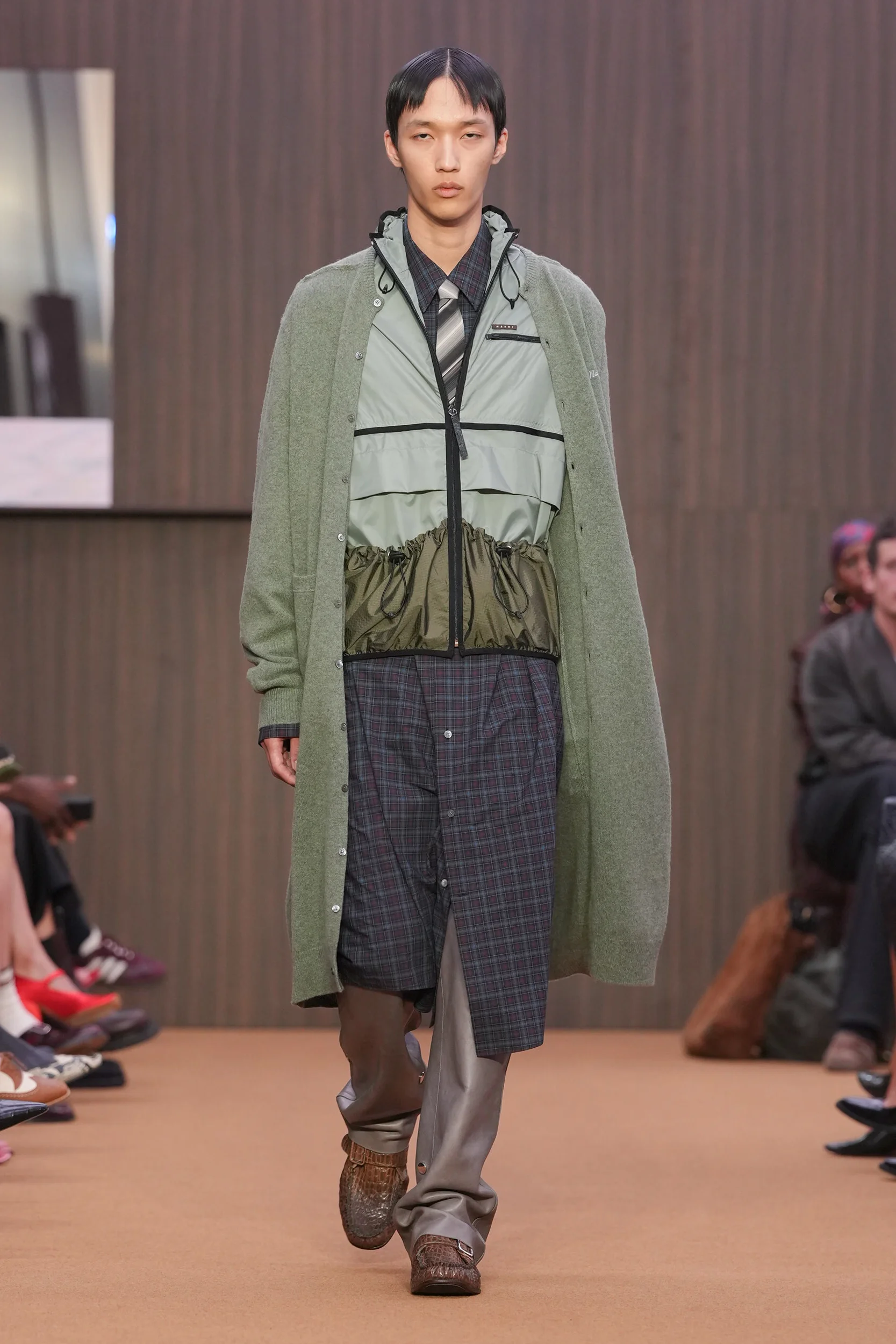 2026-27年秋冬コレクション_MARNI(マルニ)_モデル_44