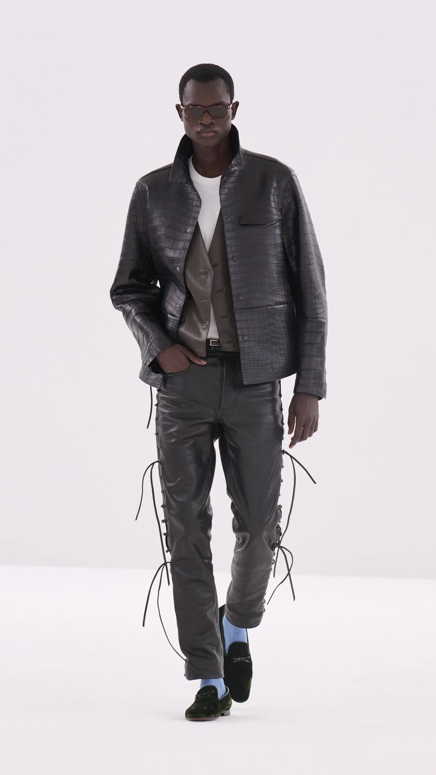 2026-27年秋冬コレクション_TOM FORD(トム フォード)_モデル_35