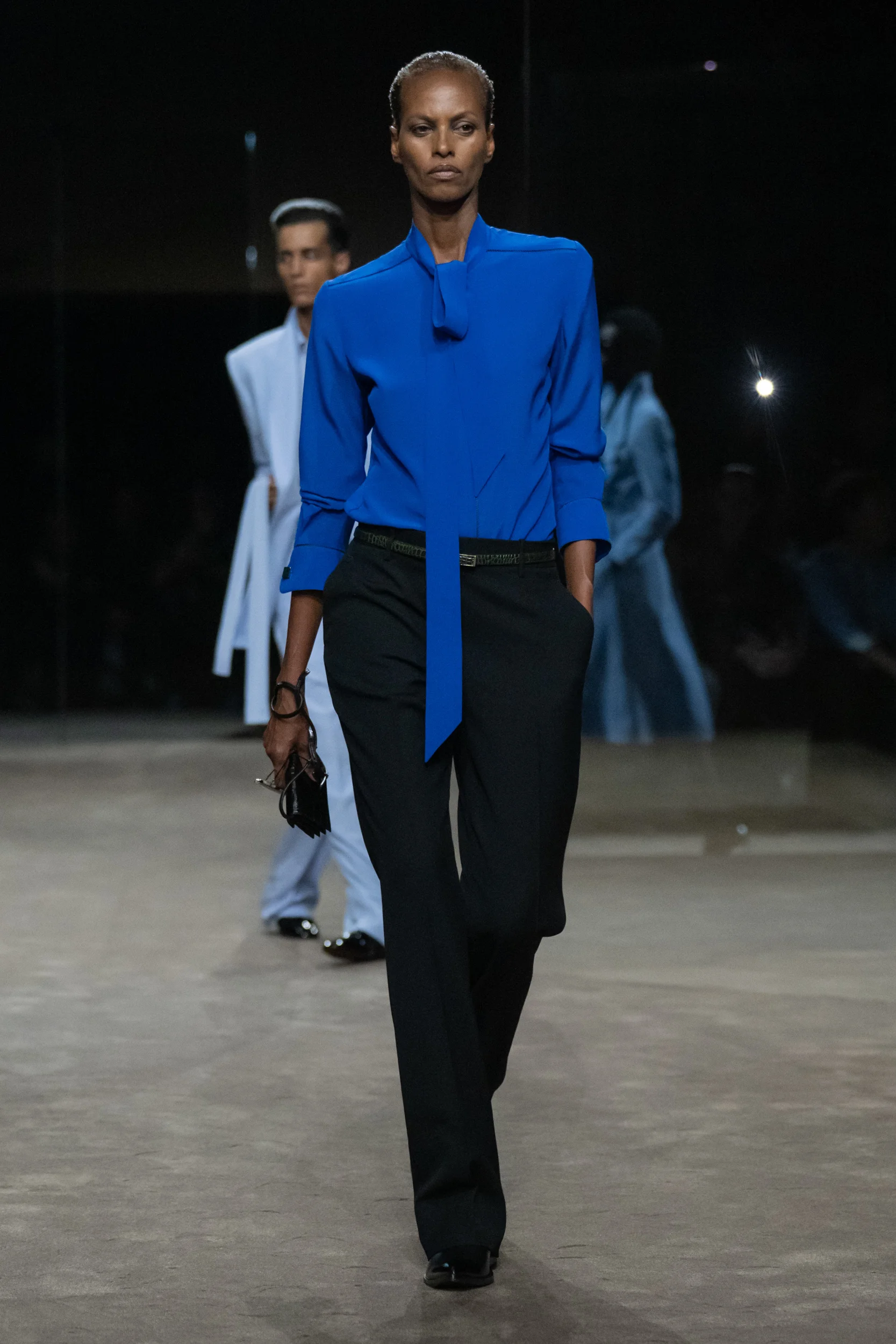 2027年春夏コレクション_TOM FORD(トム フォード)_モデル_30