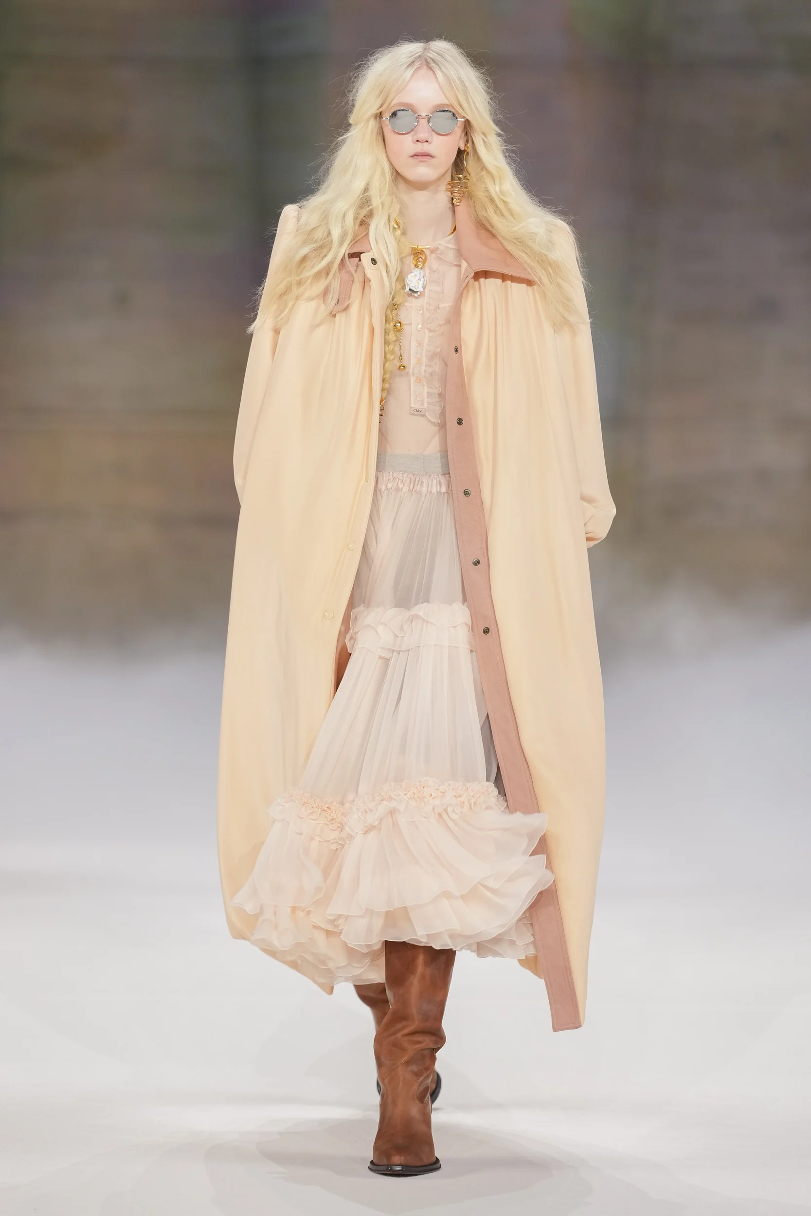 2026-27年秋冬コレクション_CHLOÉ(クロエ)_モデル_9