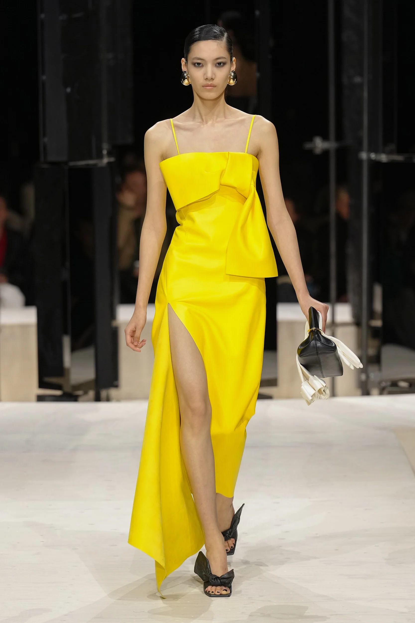 2026-27年秋冬コレクション_GIVENCHY(ジバンシィ)_モデル_8