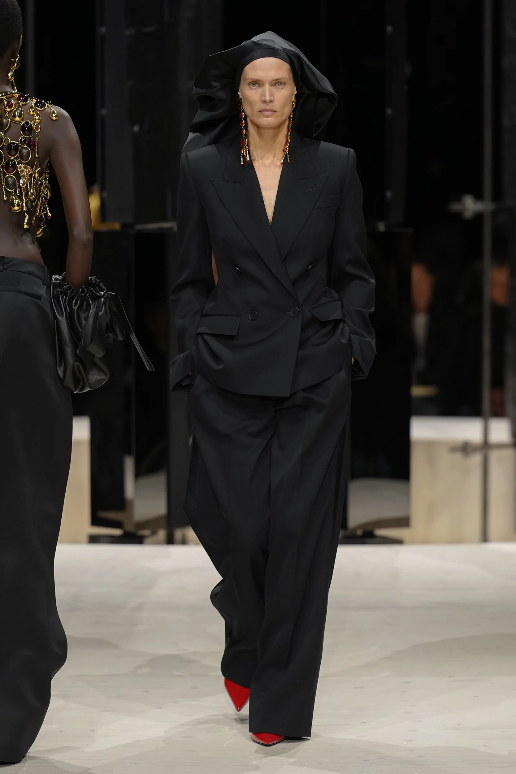 2026-27年秋冬コレクション_GIVENCHY(ジバンシィ)_モデル_47