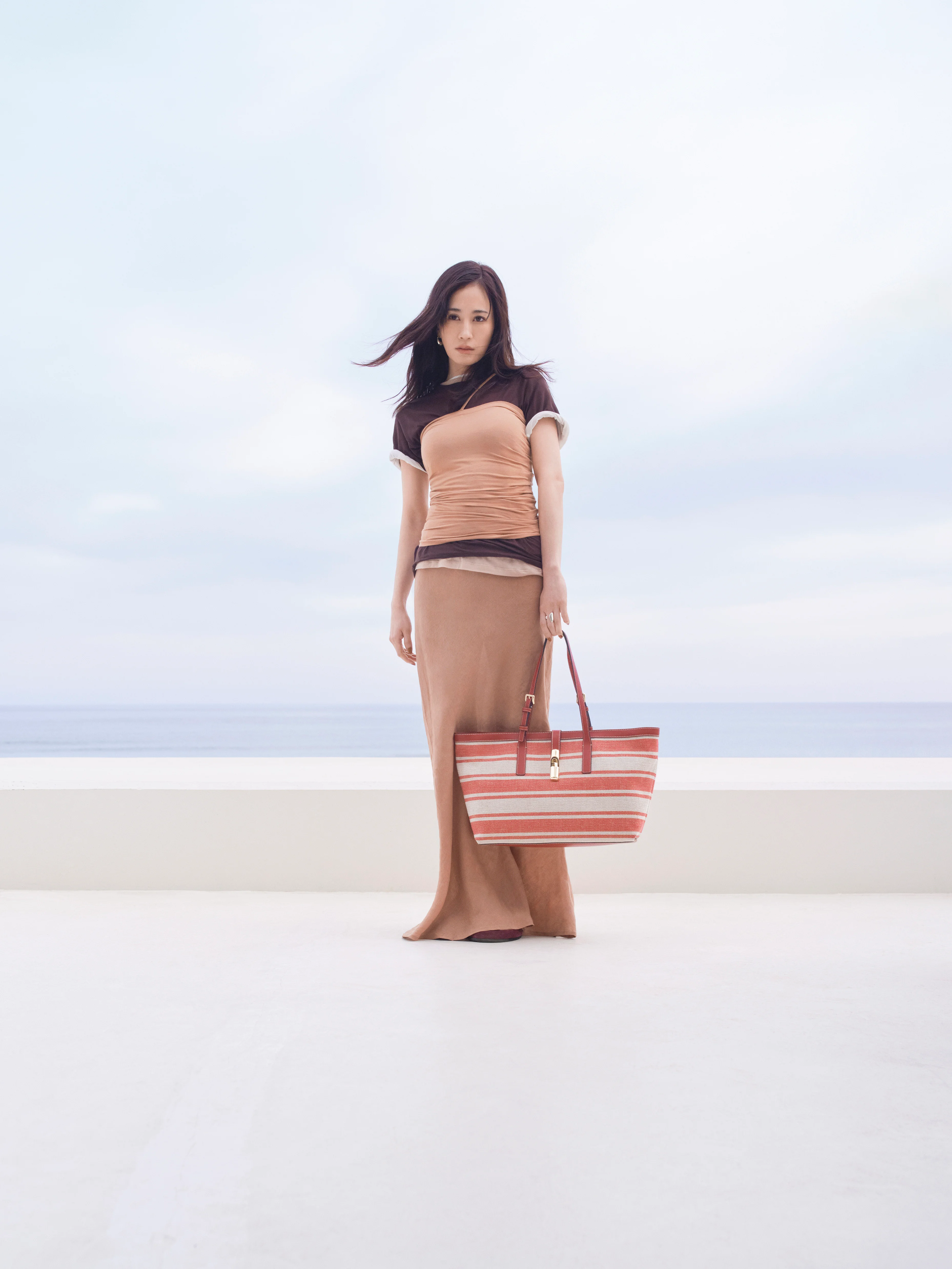 心地よさと洗練が同居するバッグ、FURLA デビー　前田敦子と南イタリアの風を感じての画像4