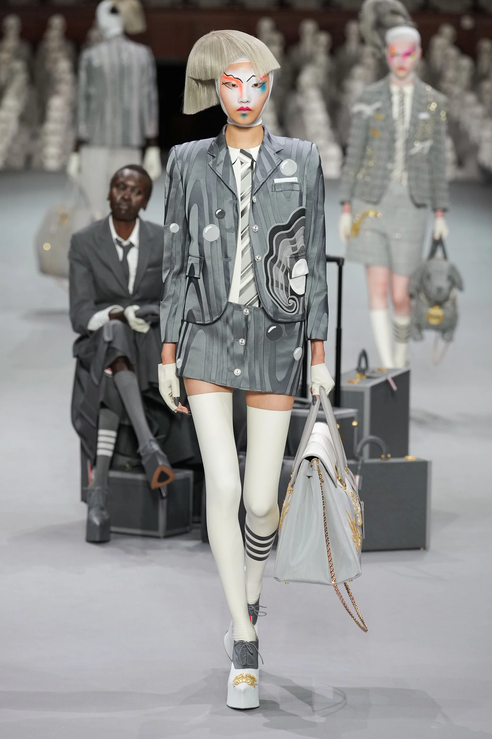 2023-24年秋冬オートクチュールコレクション_THOM BROWNE(トム ブラウン ニューヨーク)_モデル_41