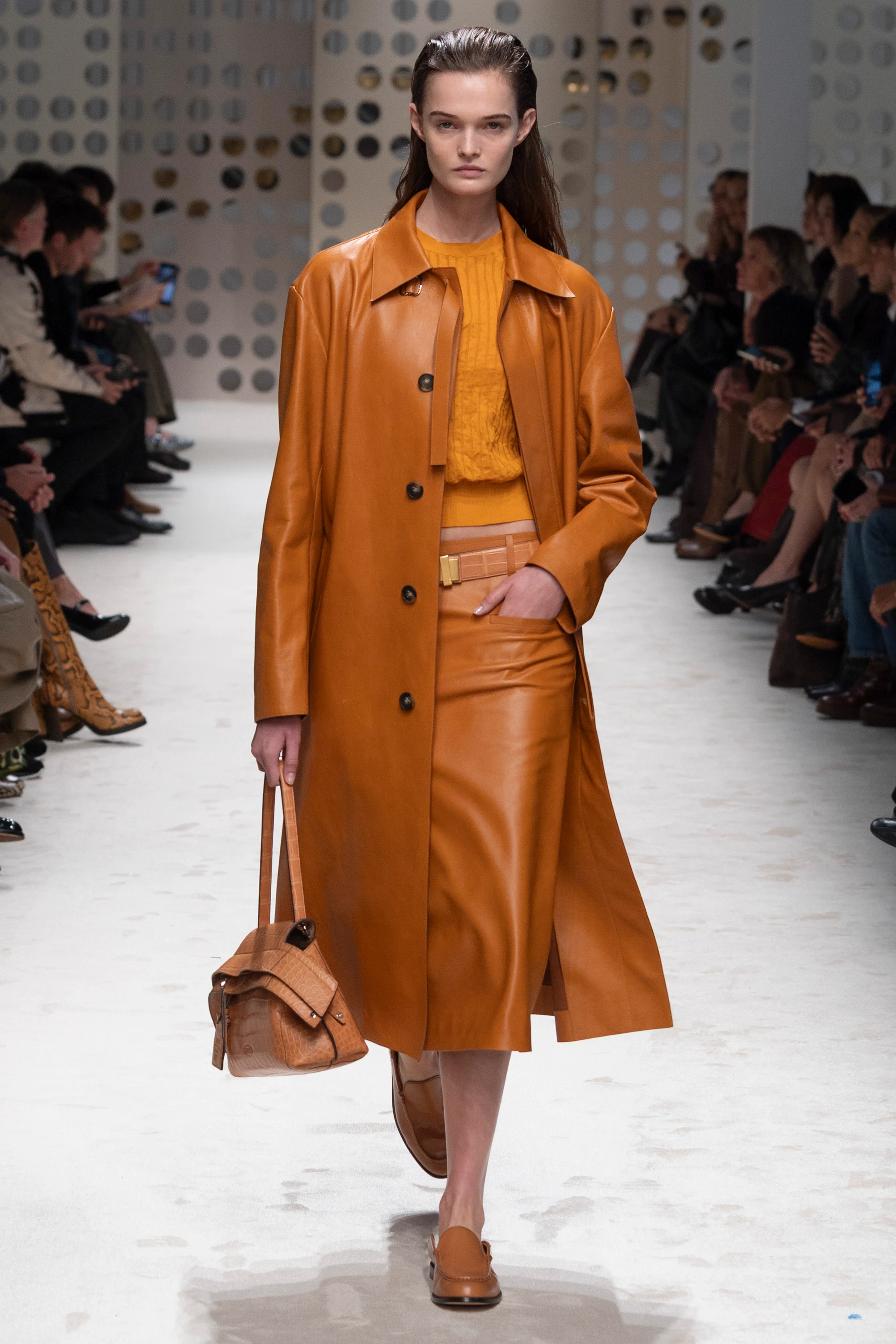 2026年春夏コレクション_TOD'S(トッズ)_モデル_2