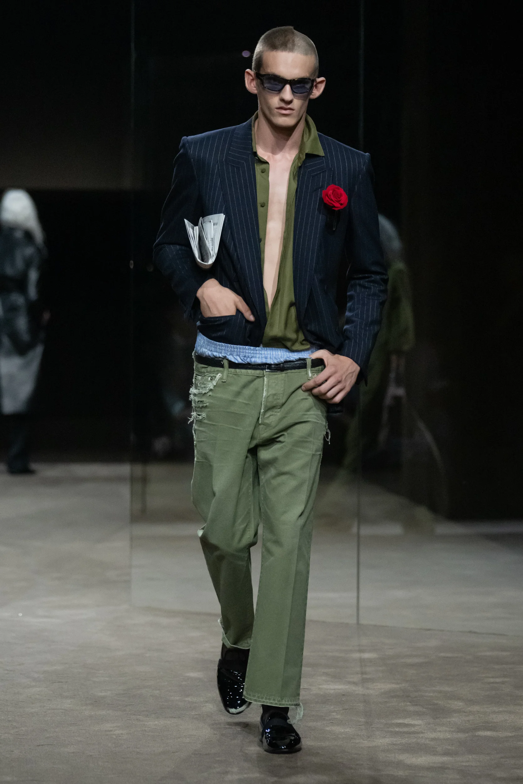 2027年春夏コレクション_TOM FORD(トム フォード)_モデル_19
