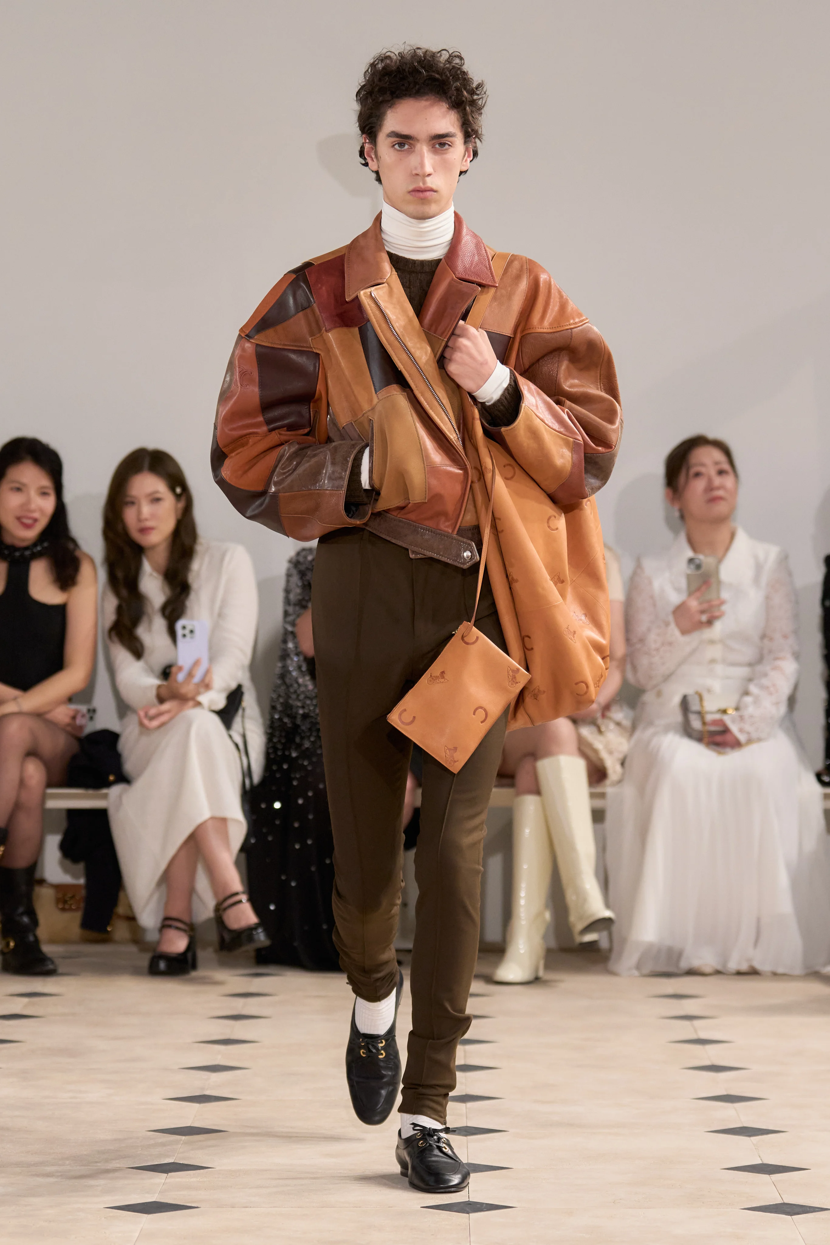 2026年リゾートコレクション_CELINE(セリーヌ)_モデル_44