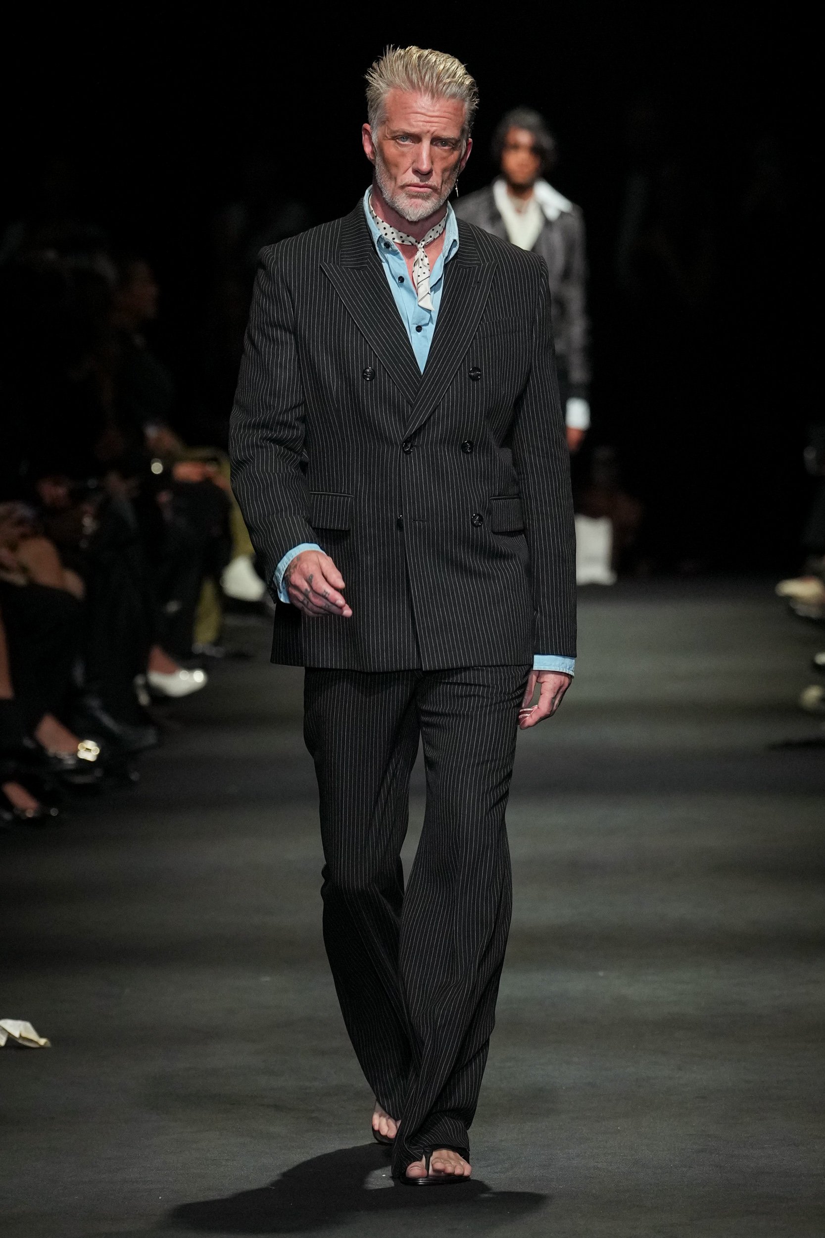2027年春夏コレクション_ANN DEMEULEMEESTER(アン ドゥムルメステール)_モデル_35