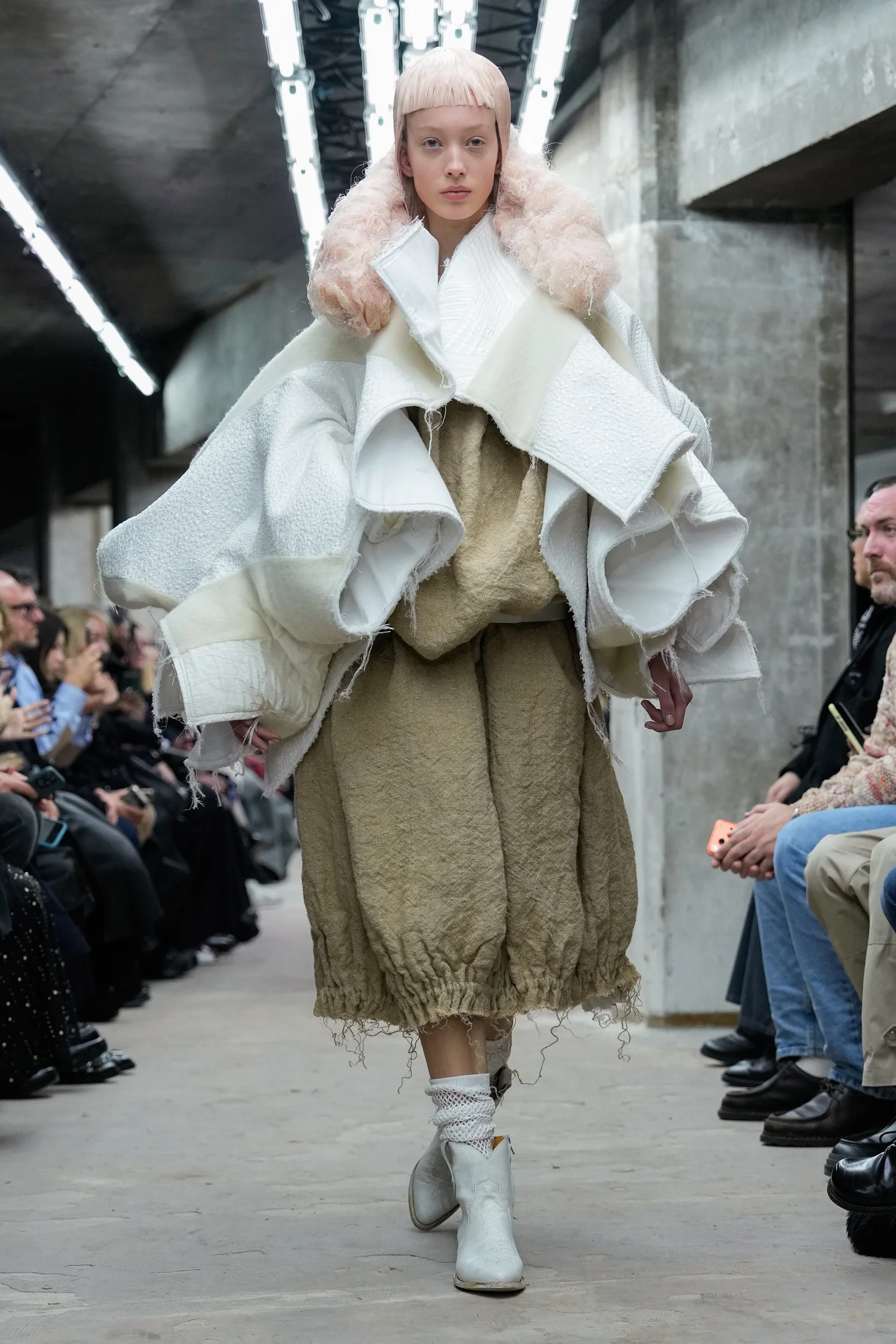 2026年春夏コレクション_COMME DES GARÇONS(コム デ ギャルソン)_モデル_7