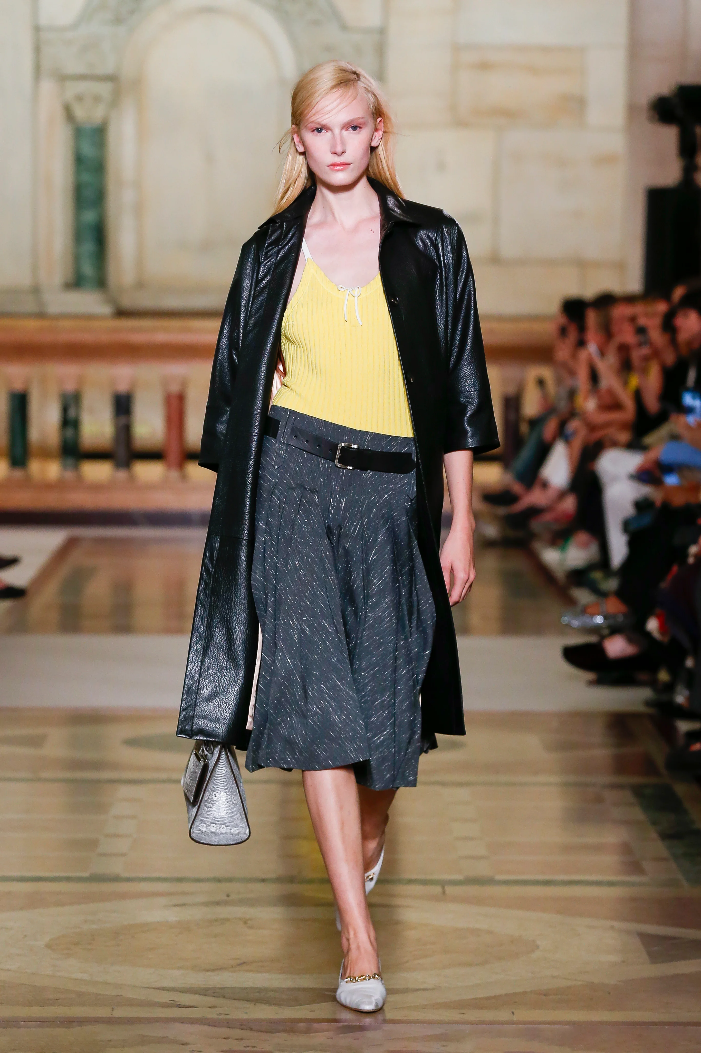2026年春夏コレクション_TORY BURCH(トリー バーチ)_モデル_23