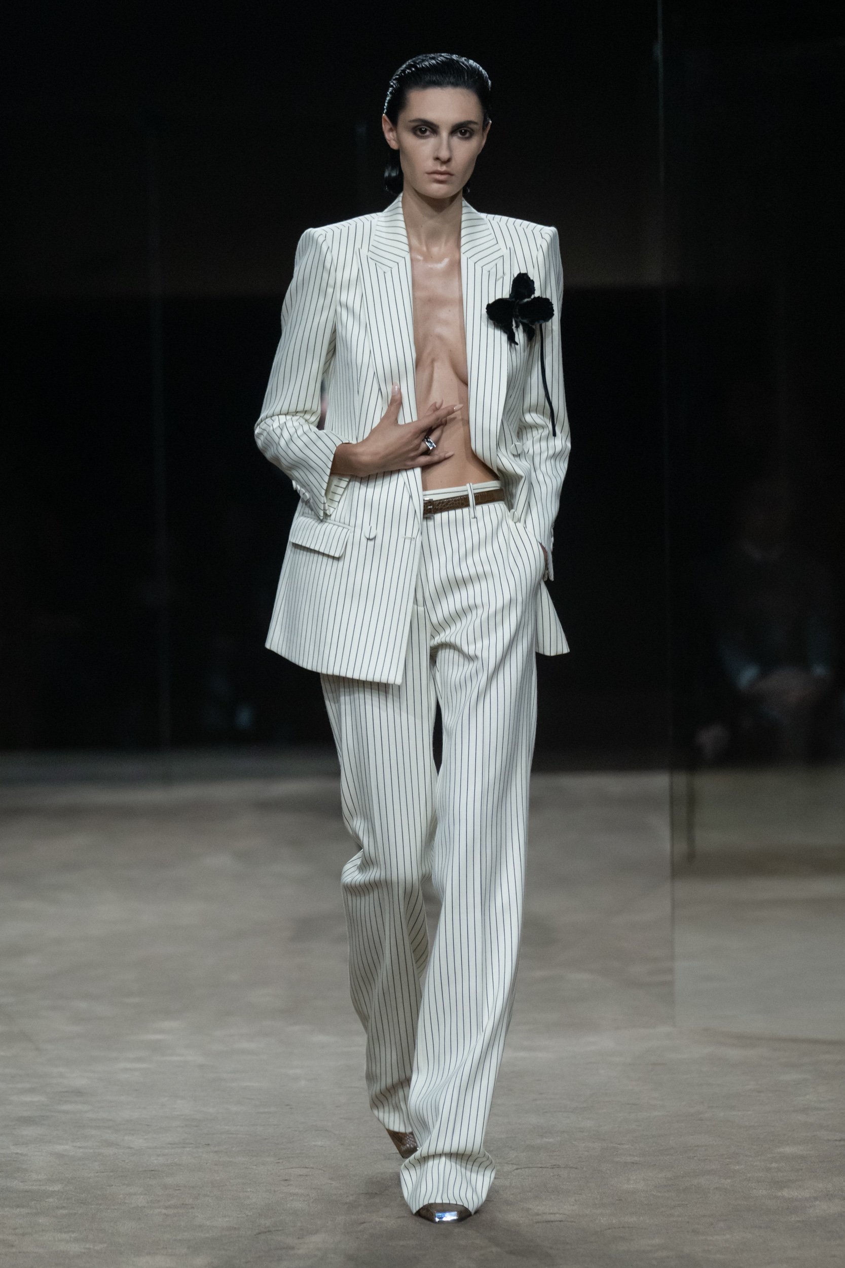 2027年春夏コレクション_TOM FORD(トム フォード)_モデル_41