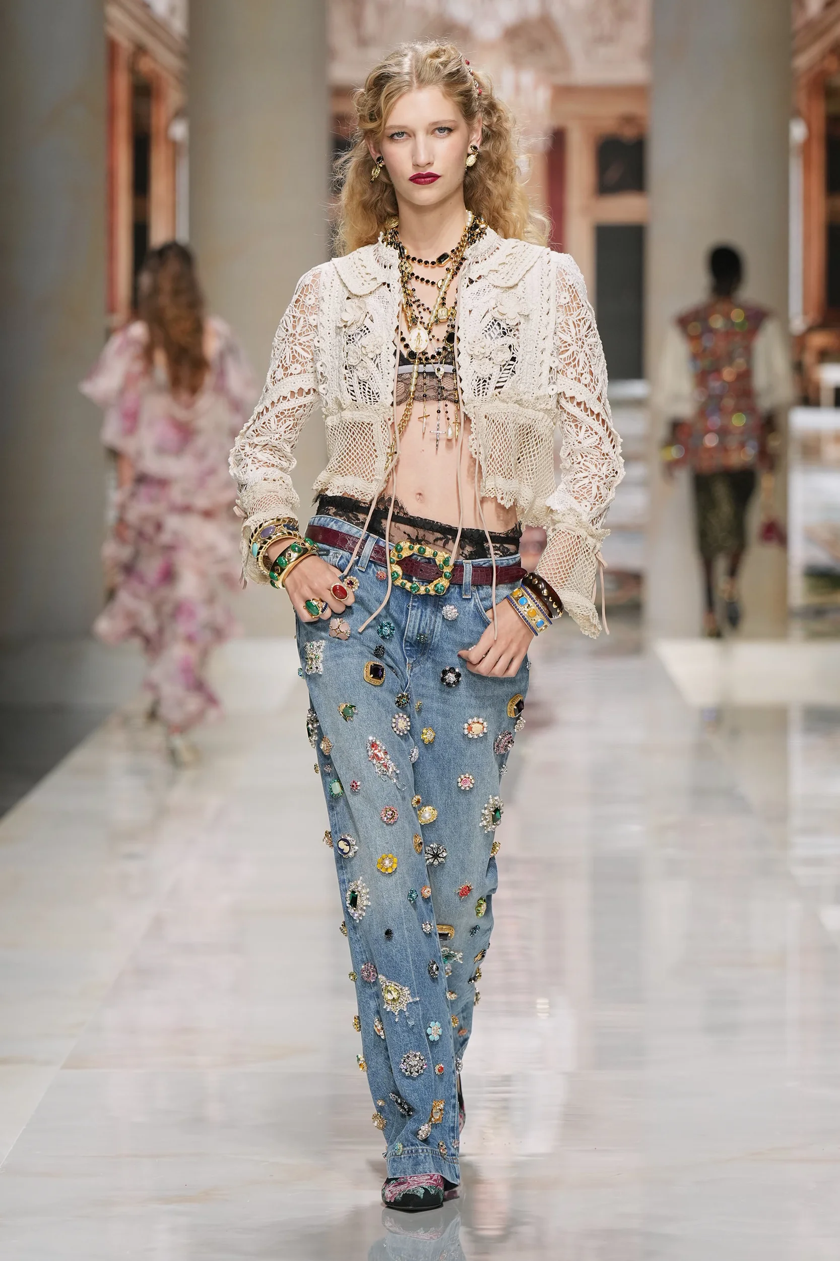 2027年春夏コレクション_DOLCE&GABBANA(ドルチェ&ガッバーナ)_モデル_18