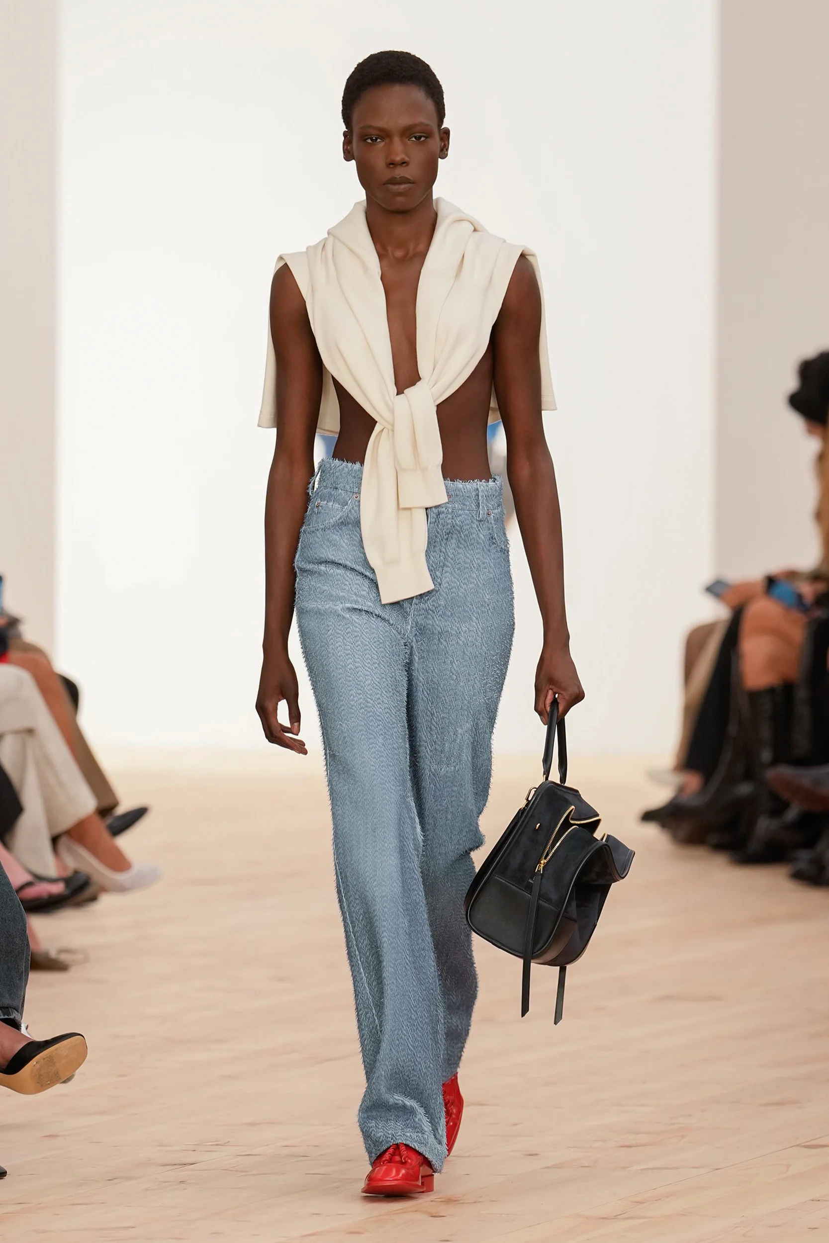 2026年春夏コレクション_LOEWE(ロエベ)_モデル_24