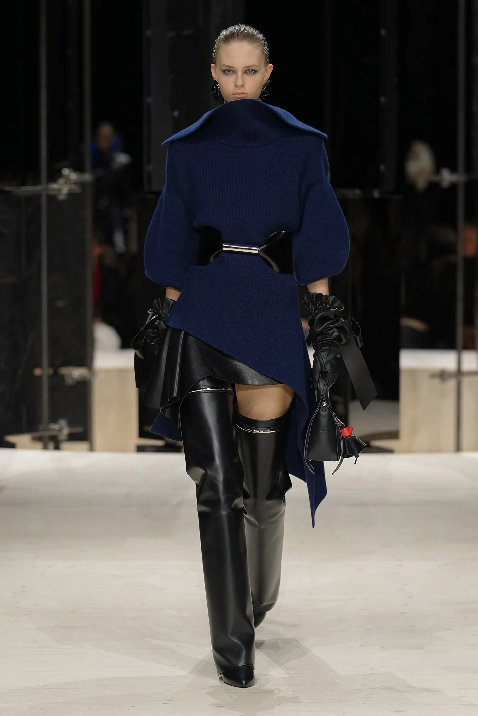 2026-27年秋冬コレクション_GIVENCHY(ジバンシィ)_モデル_34