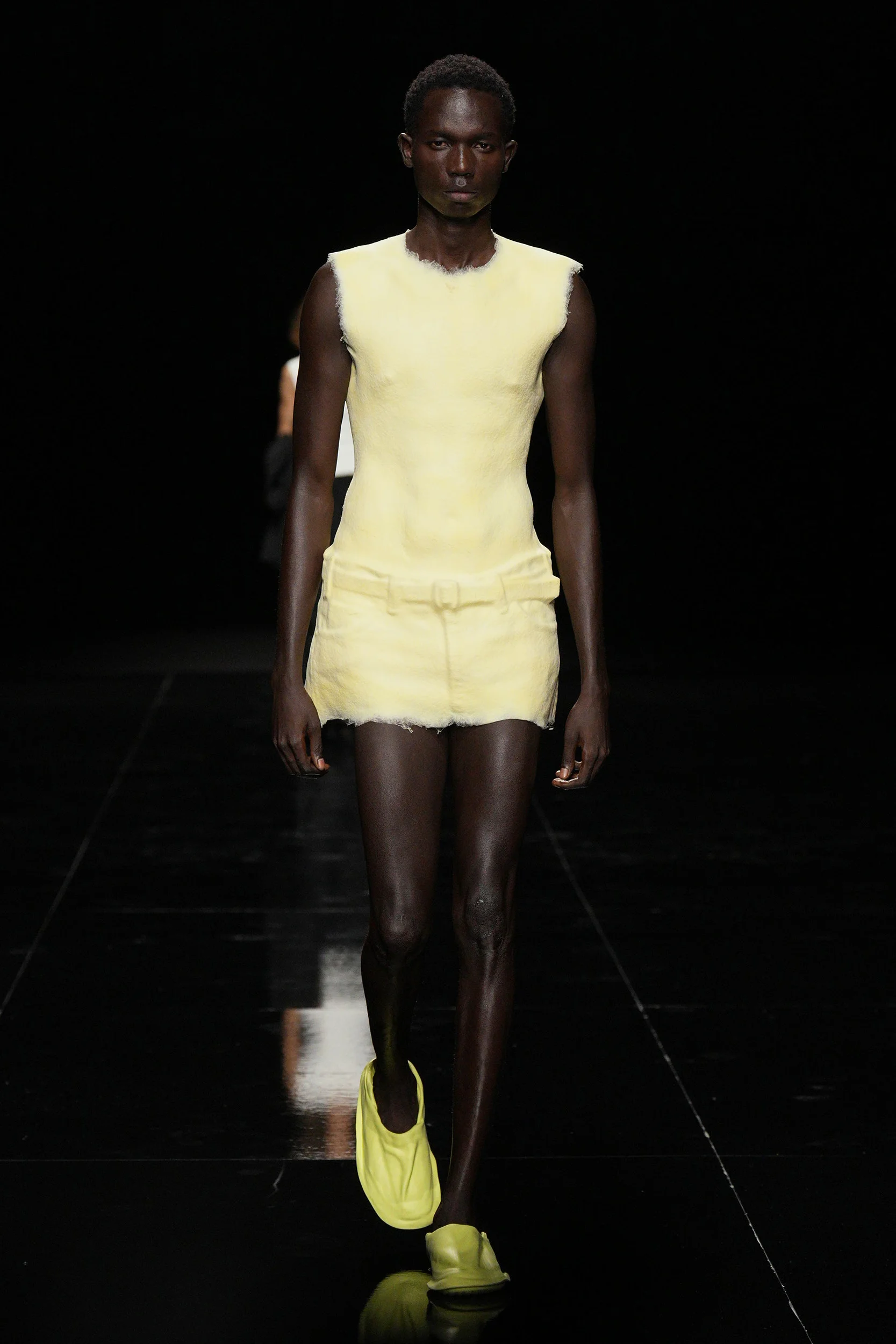 2027年春夏コレクション_ISSEY MIYAKE(イッセイミヤケ)_モデル_4