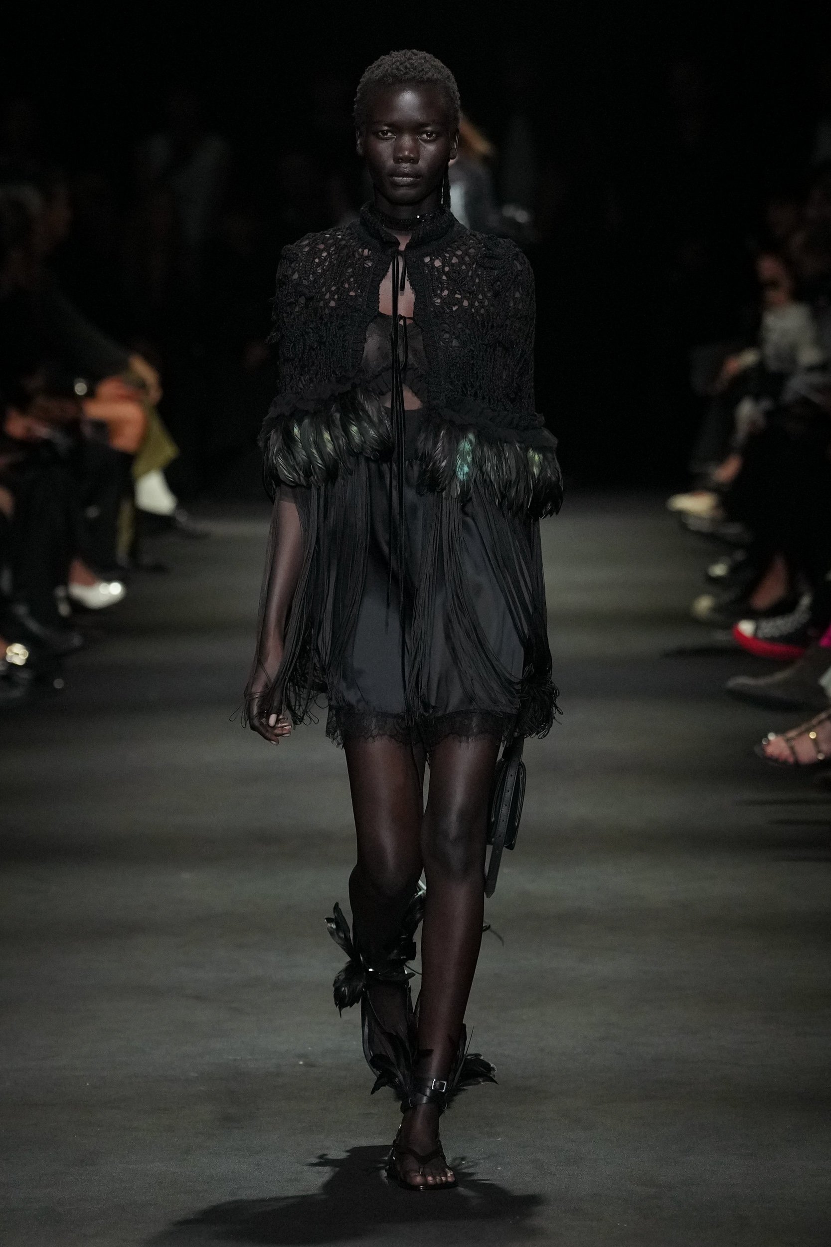 2027年春夏コレクション_ANN DEMEULEMEESTER(アン ドゥムルメステール)_モデル_30