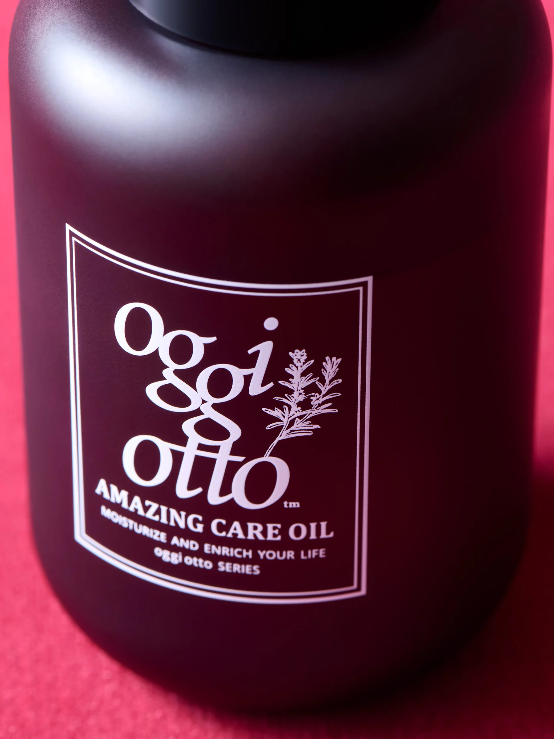 オッジィオット アメイジングケアオイル 100mL ￥6,380／テクノエイト