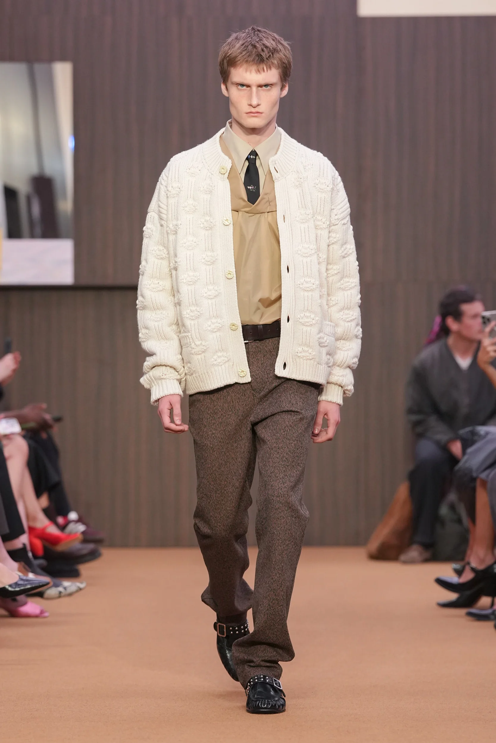 2026-27年秋冬コレクション_MARNI(マルニ)_モデル_17