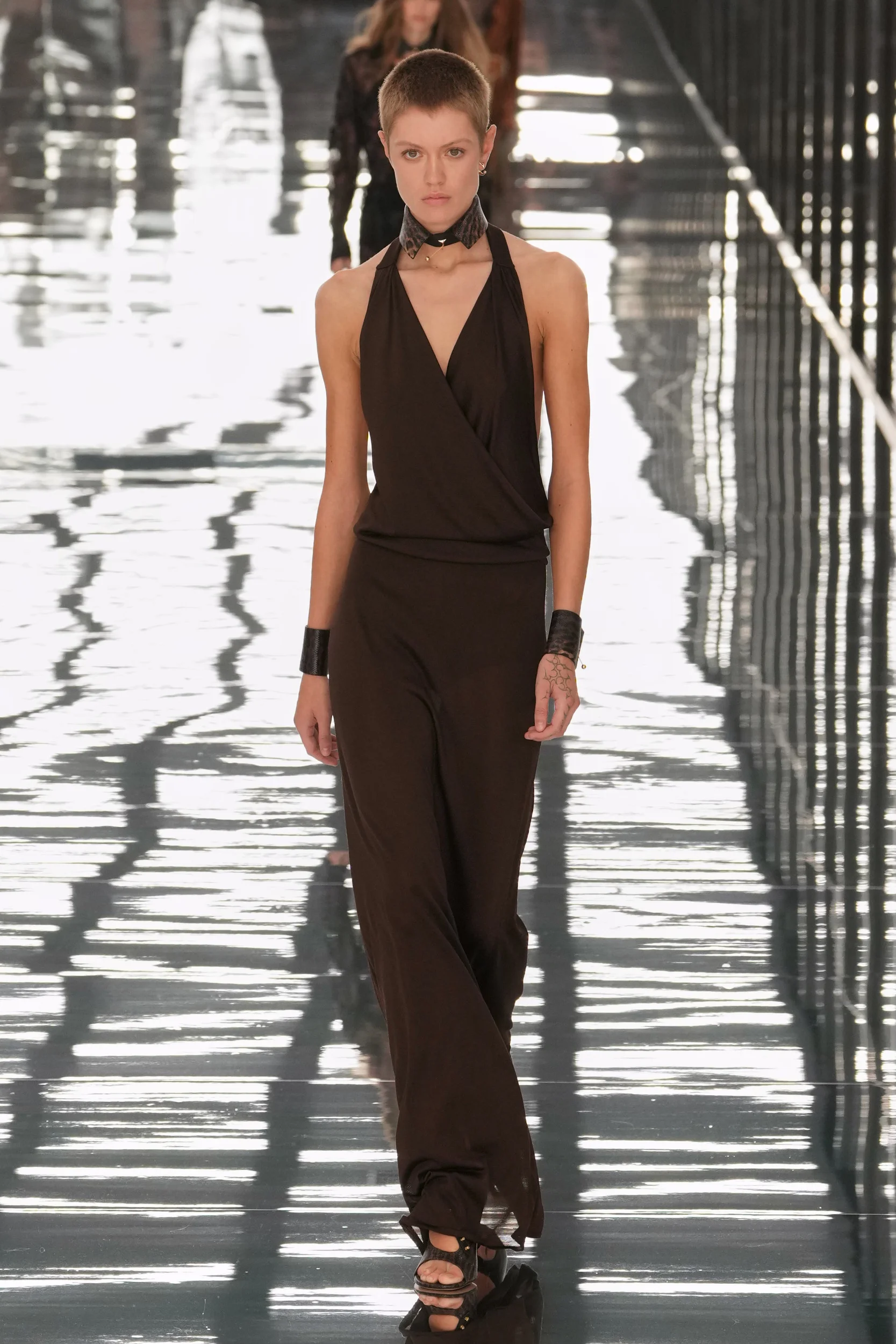 2027年春夏コレクション_FENDI(フェンディ)_モデル_54