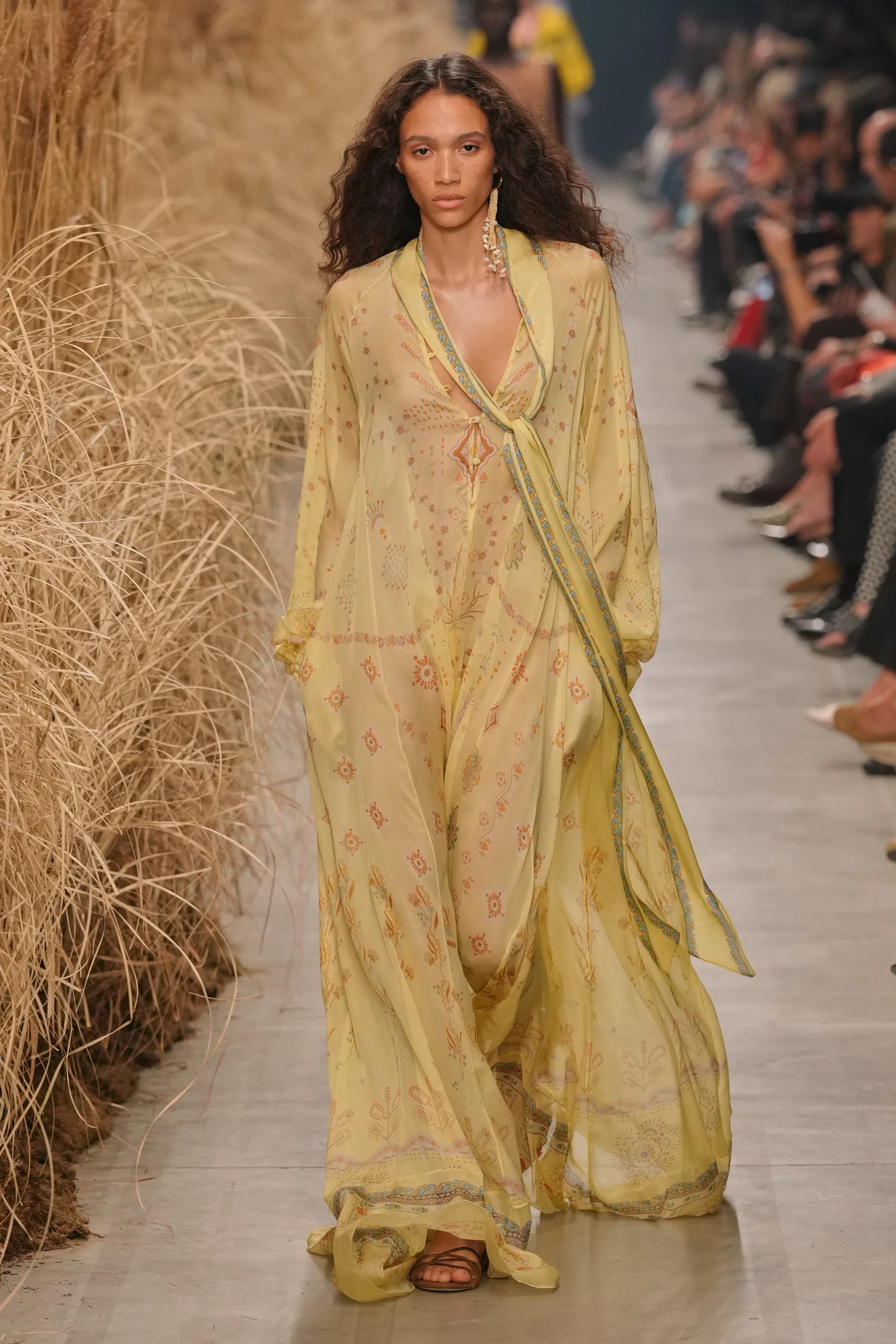 2027年春夏コレクション_ETRO(エトロ)_モデル_28