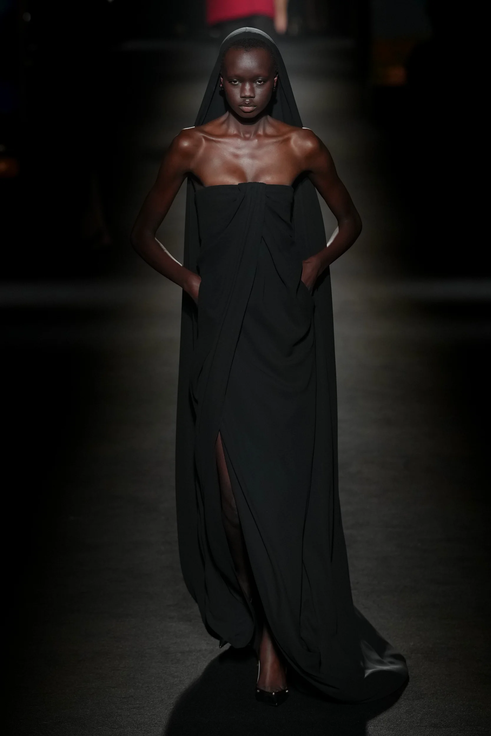 2026-27年秋冬コレクション_BALENCIAGA(バレンシアガ)_モデル_75