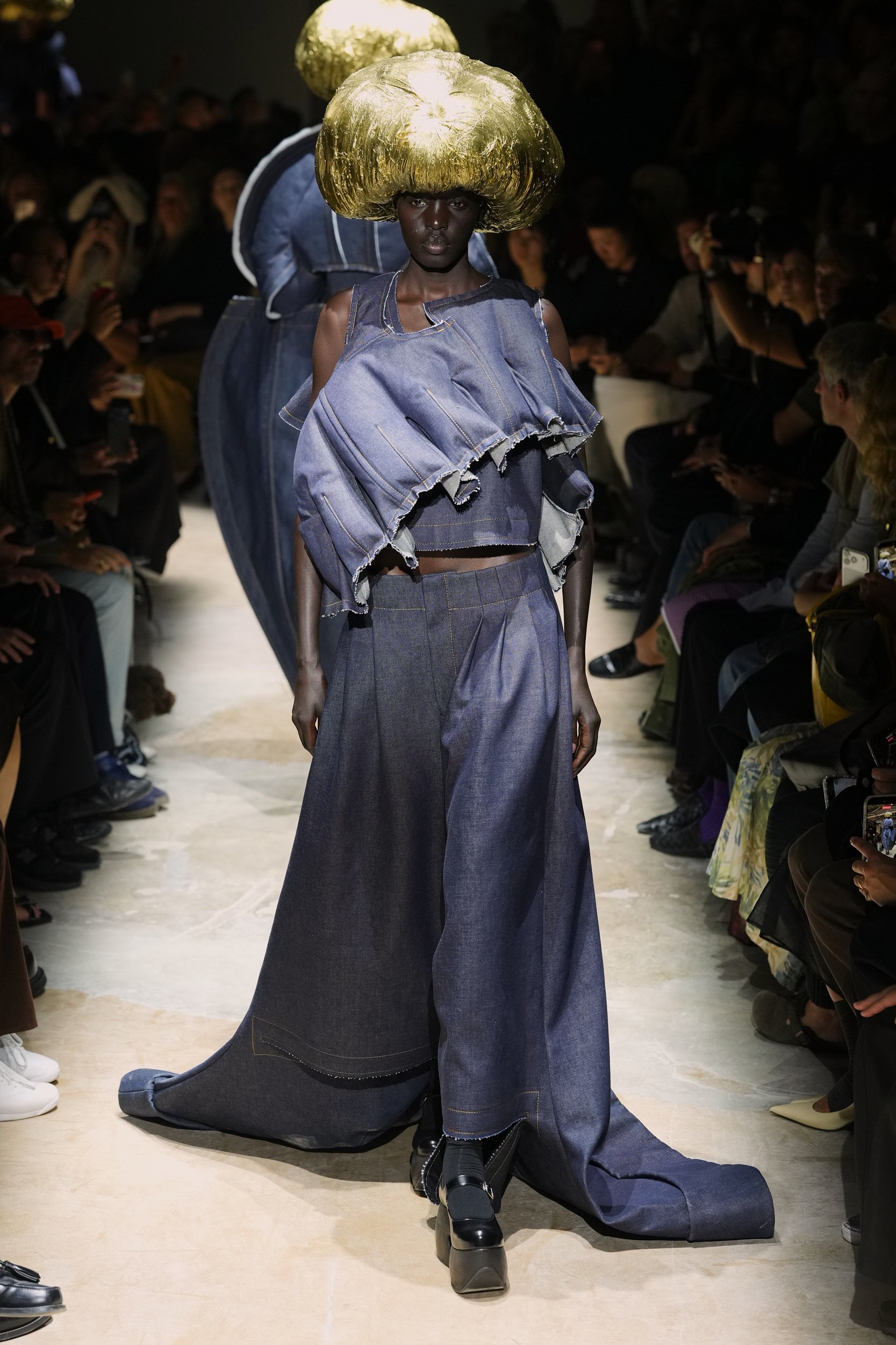 2027年春夏コレクション_COMME DES GARÇONS(コム デ ギャルソン)_モデル_23