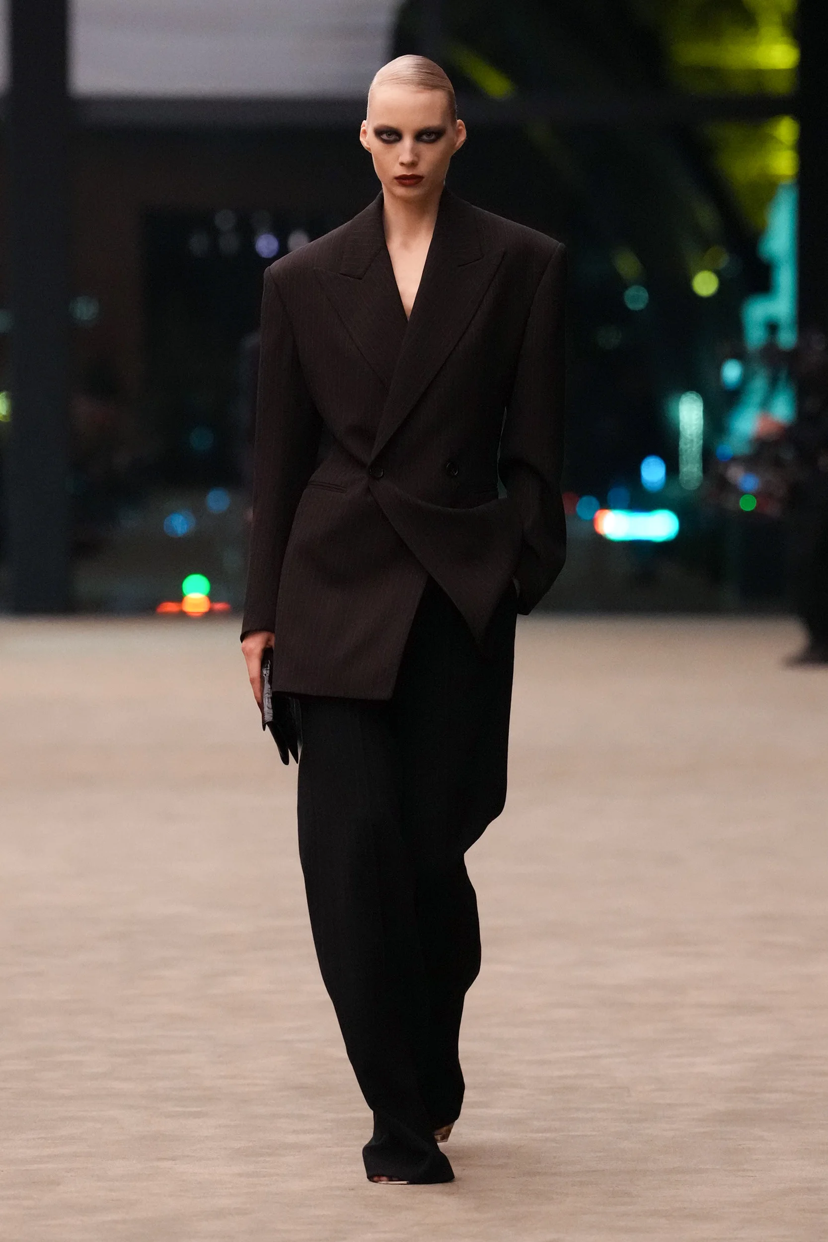 2026-27年秋冬コレクション_SAINT LAURENT(サンローラン)_モデル_5