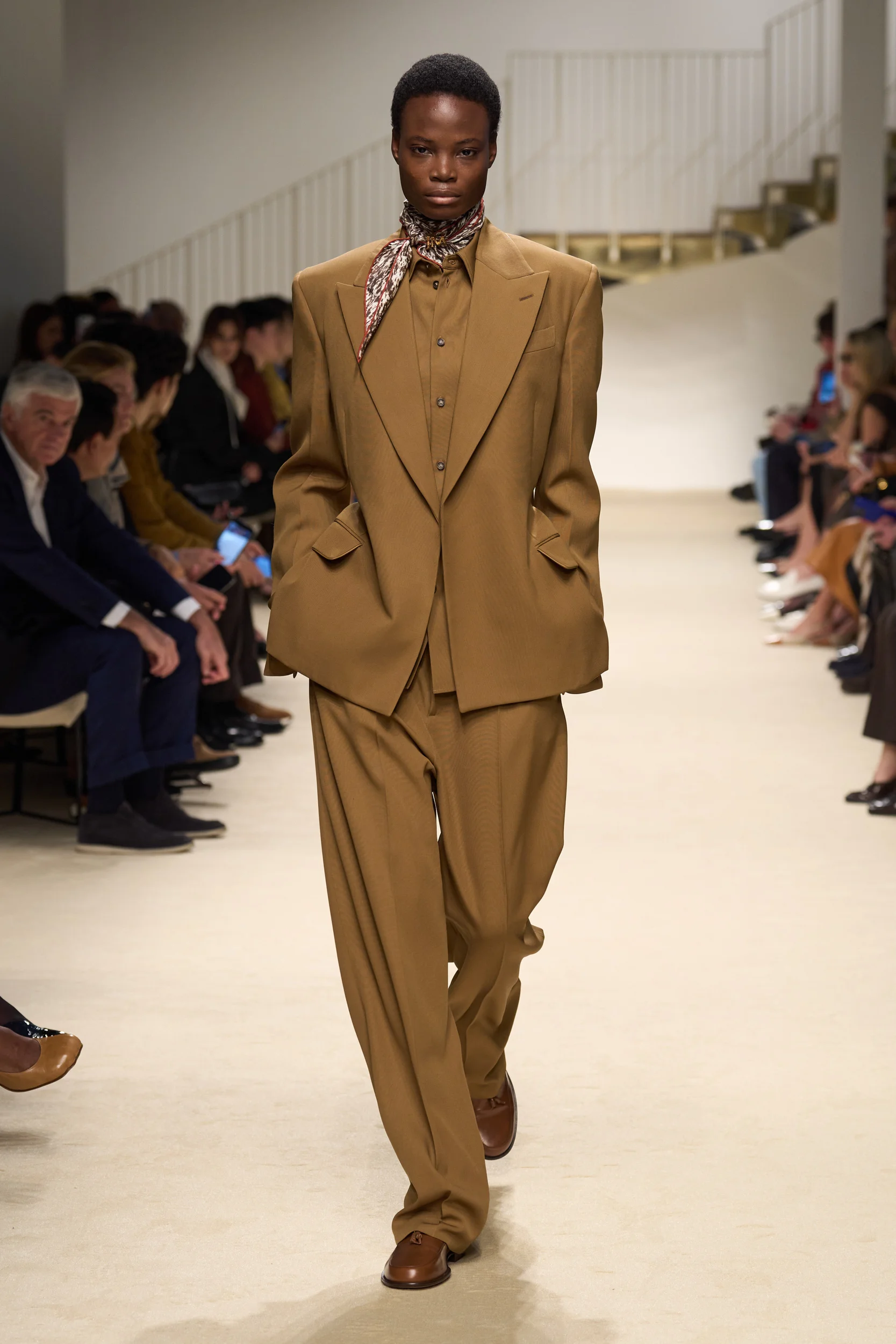 2026-27年秋冬コレクション_TOD'S(トッズ)_モデル_36